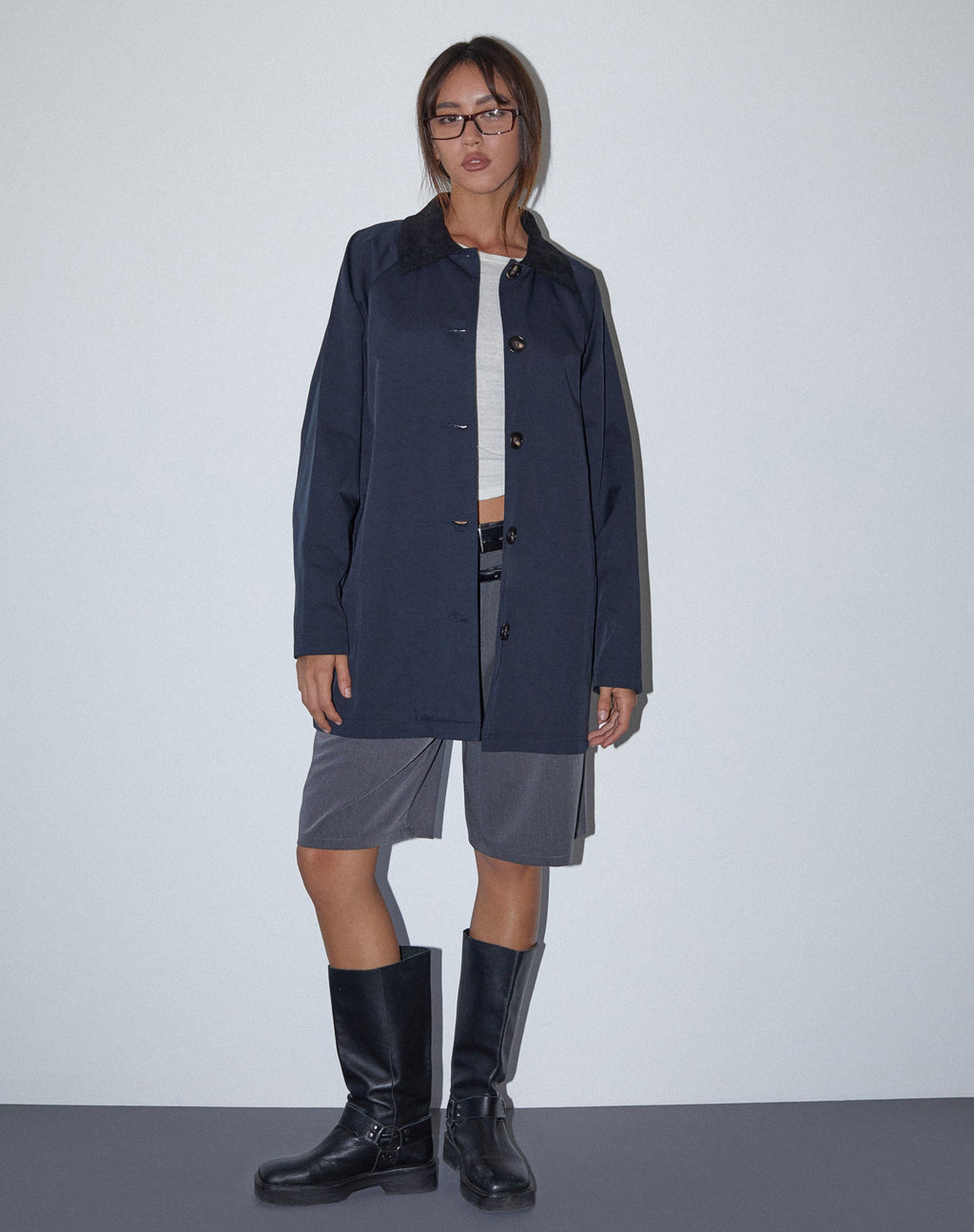 Izora Kurzer Trenchcoat in Marineblau
