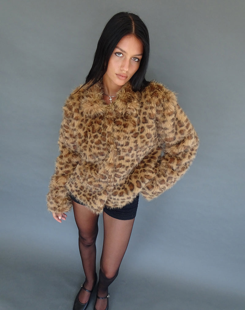 Joji Crop Jacke aus Kunstfell in Braun Leopard