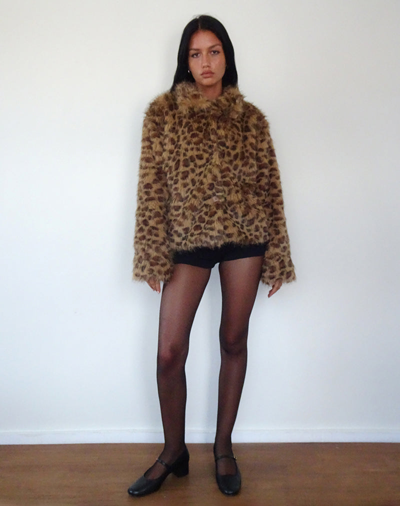 Bild von Joji Crop Kunstpelz Jacke in Braun Leopard