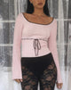 Image of Juhye Gestricktes langärmeliges Top in Blush Pink mit schwarzer Bindung