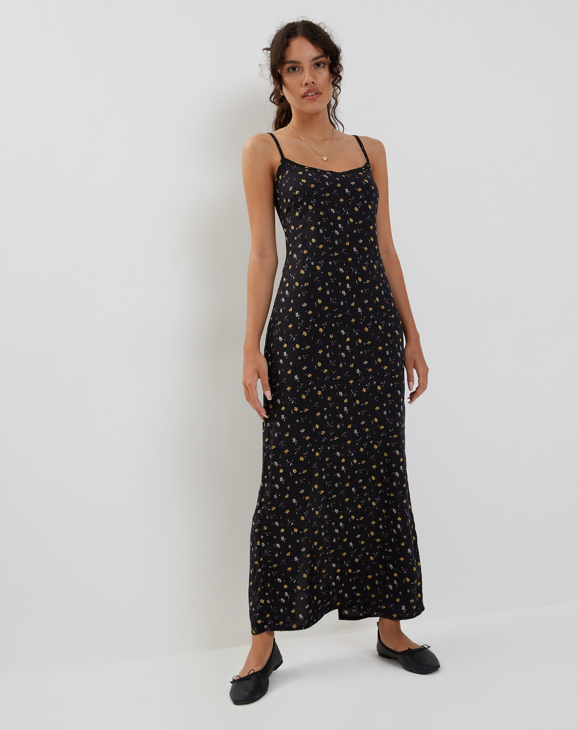 Bild von Kafka Maxikleid in Pretty Petal Schwarz