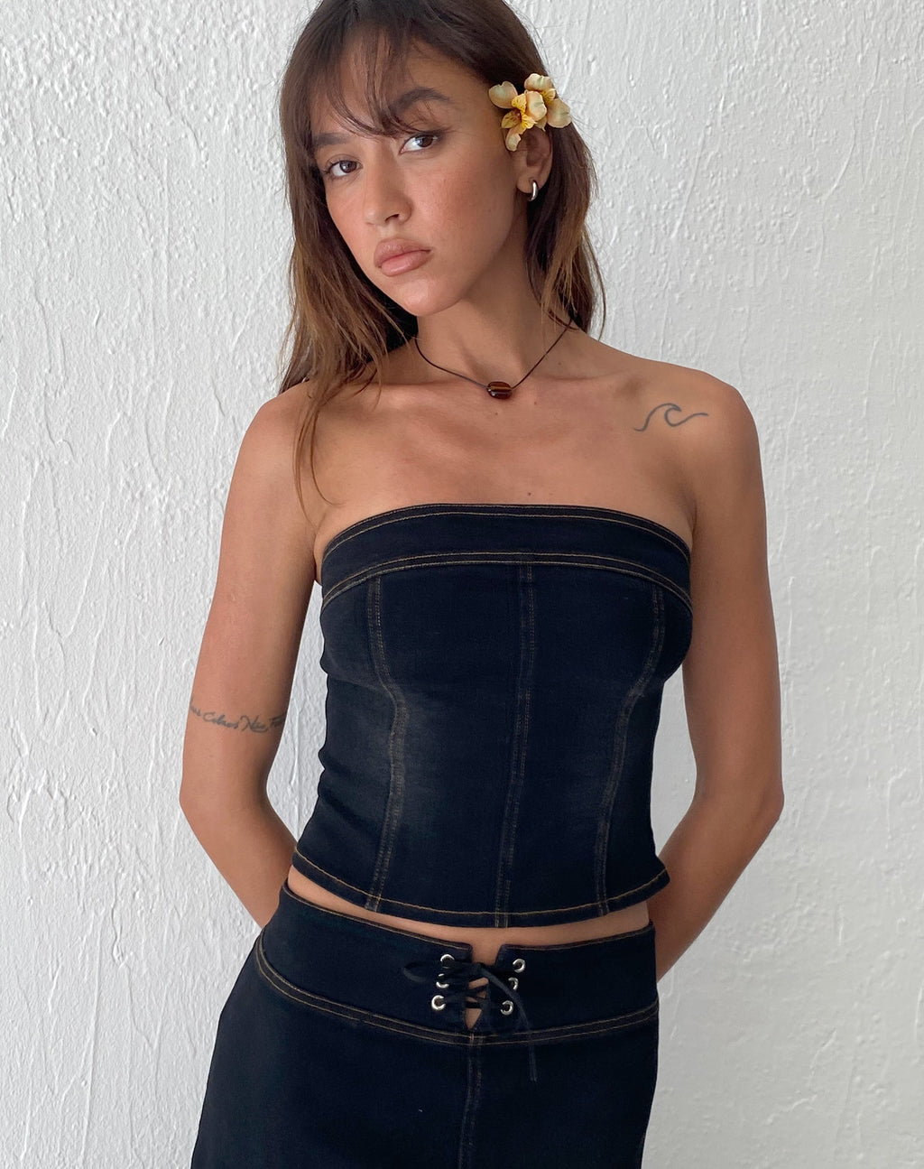 Kaiha Denim Bandeau-Korsett-Top in schwarzer Waschung