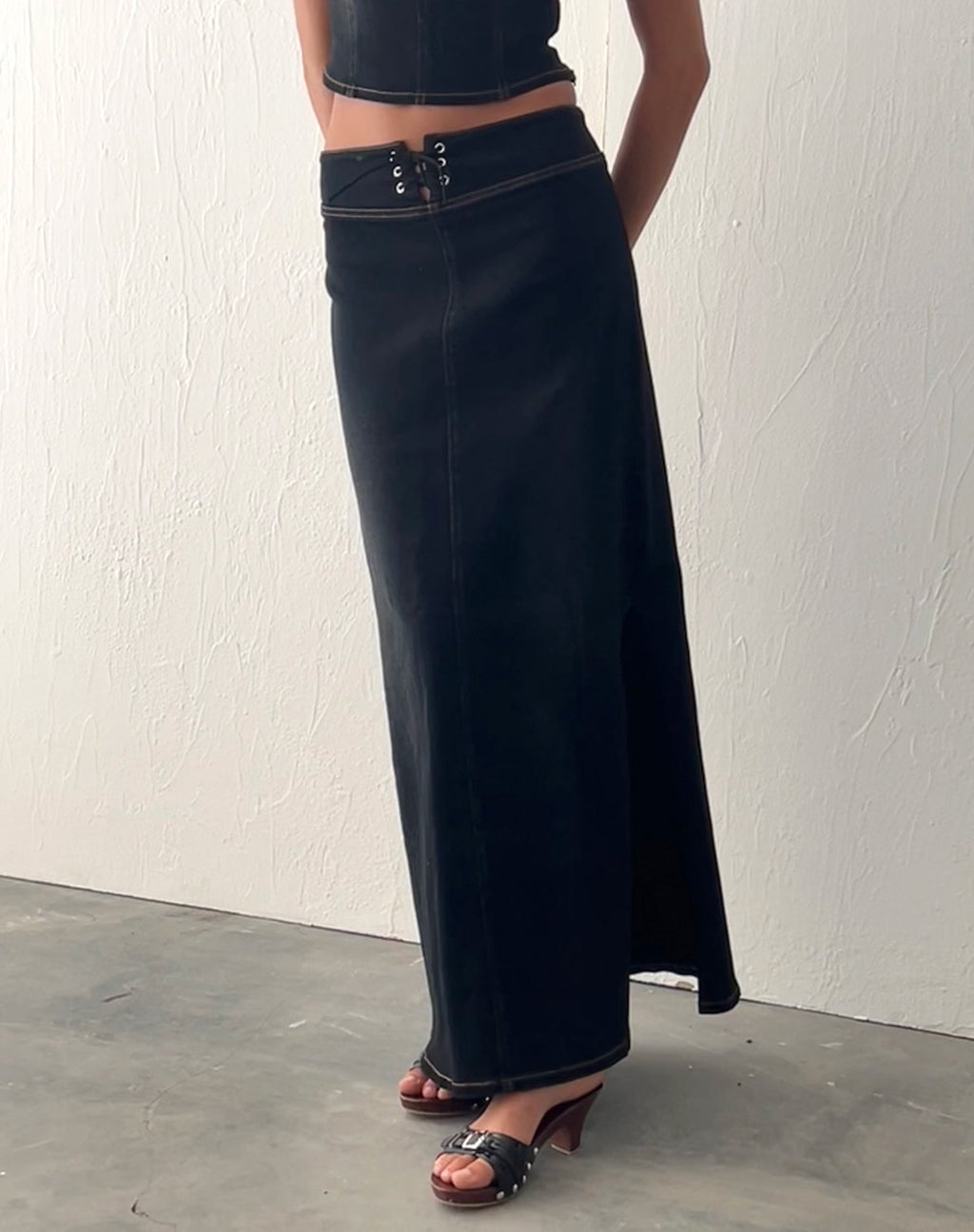 Lafille Denim Maxirock in schwarzer Waschung