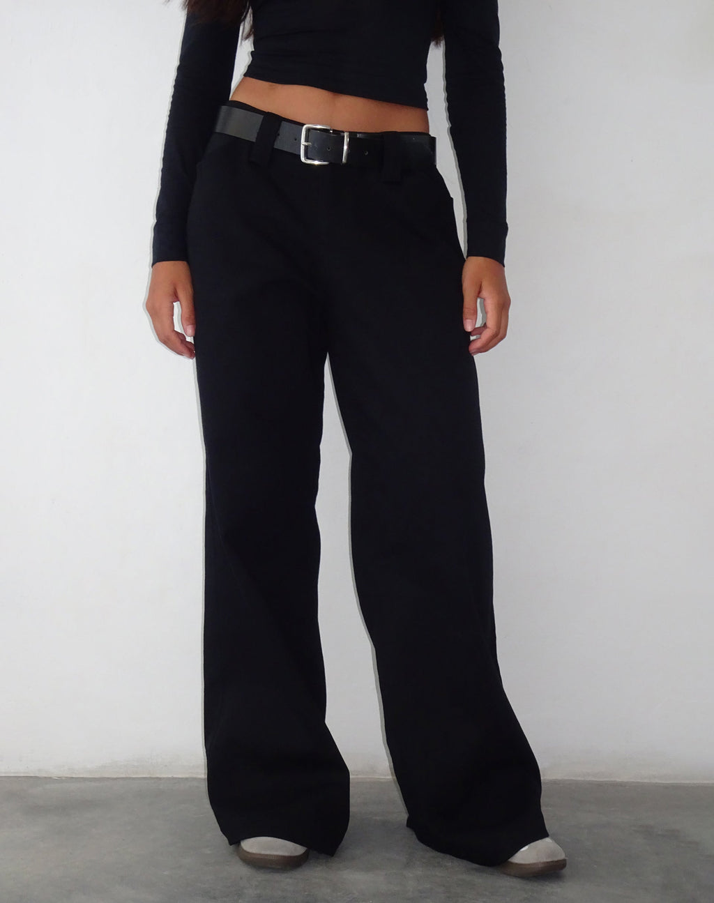 Kaomy Hose mit weitem Bein in Schwarz