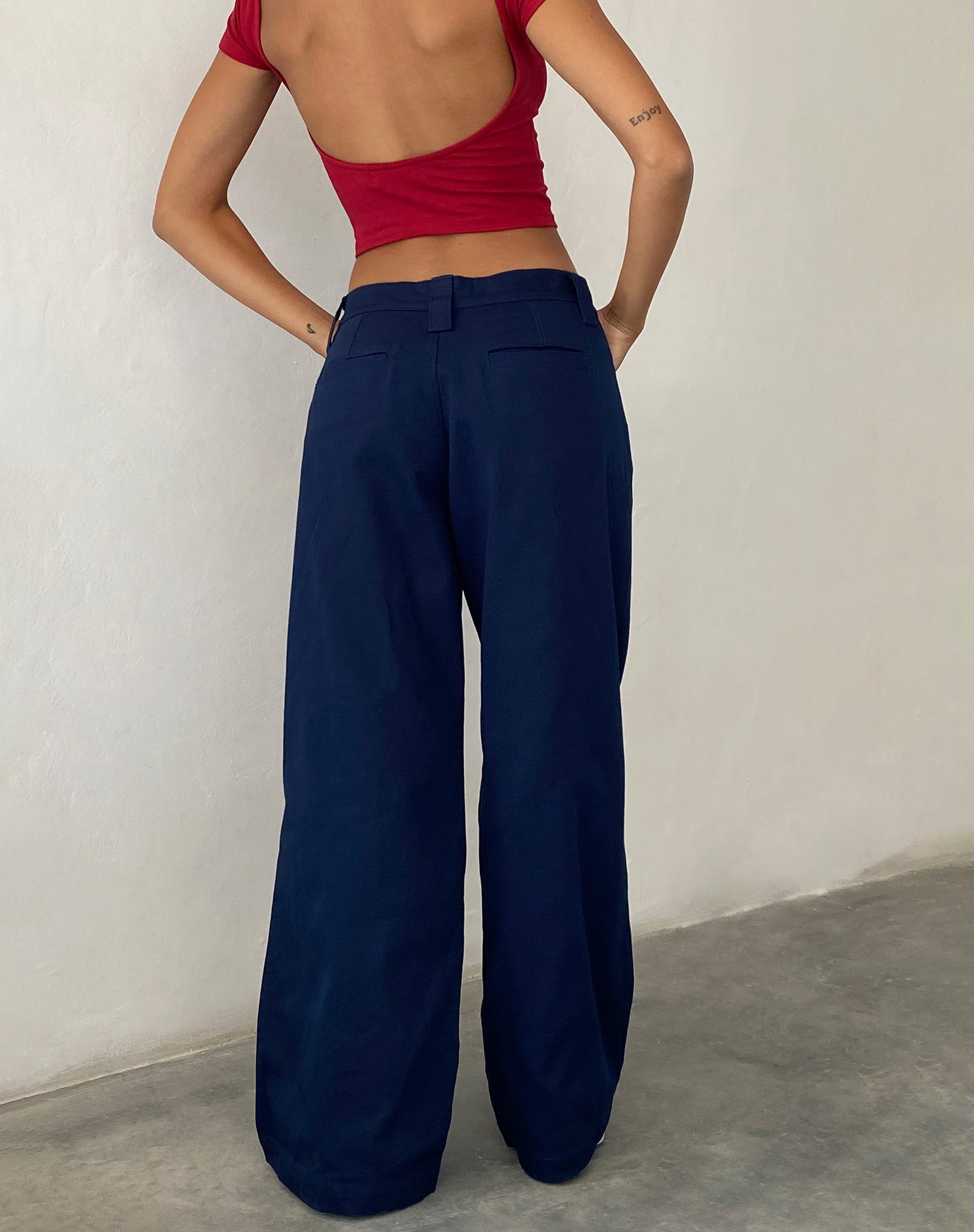 Bild der Kaomy Hose mit weitem Bein in Navy