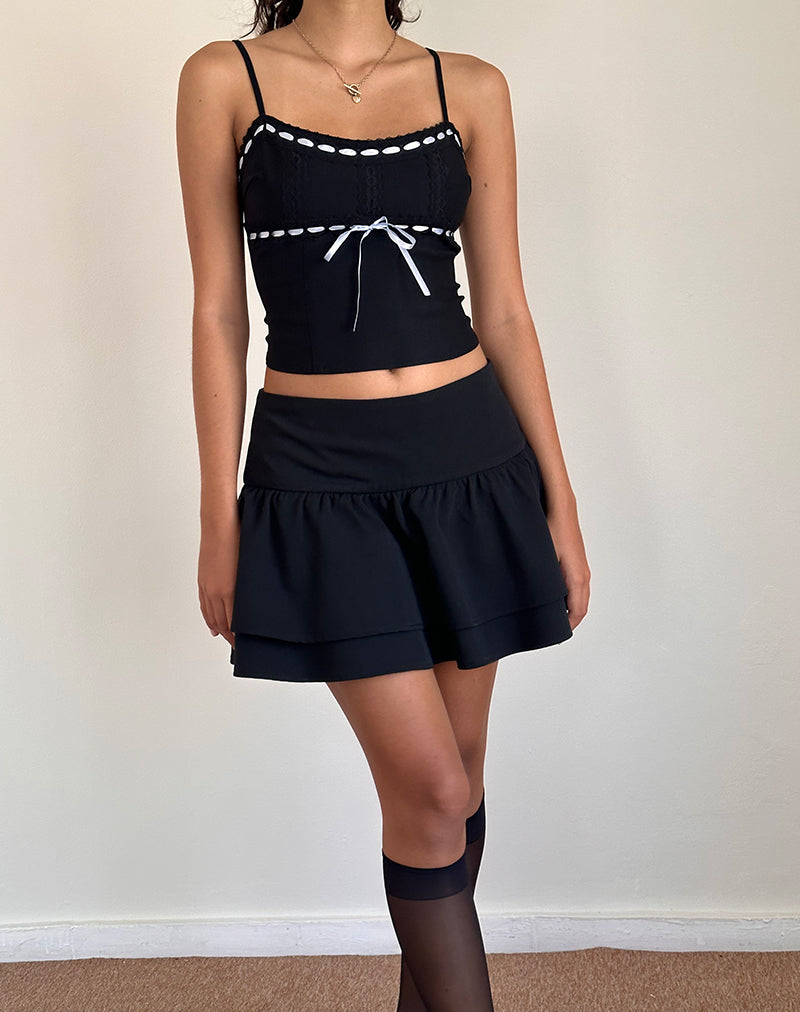 Image of Karda Cami Top in Schwarz mit kontrastierender Schleife