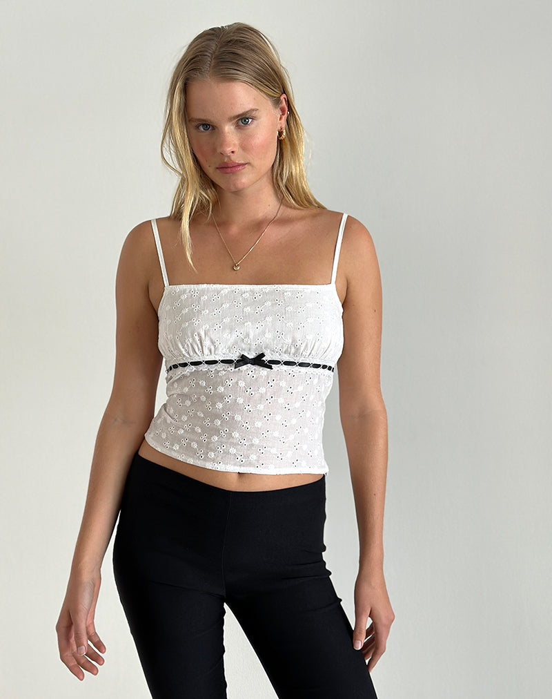 Katisa Top in Broderie Weiß