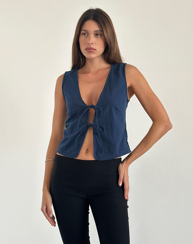 Bild von Kayve Tie Front Top in Marineblau