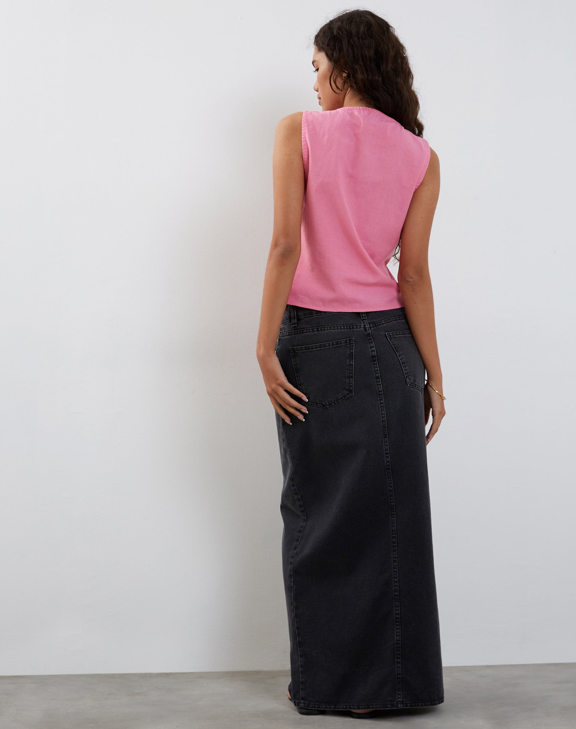 Bild von Kayve Tie Front Top in Bubblegum Pink