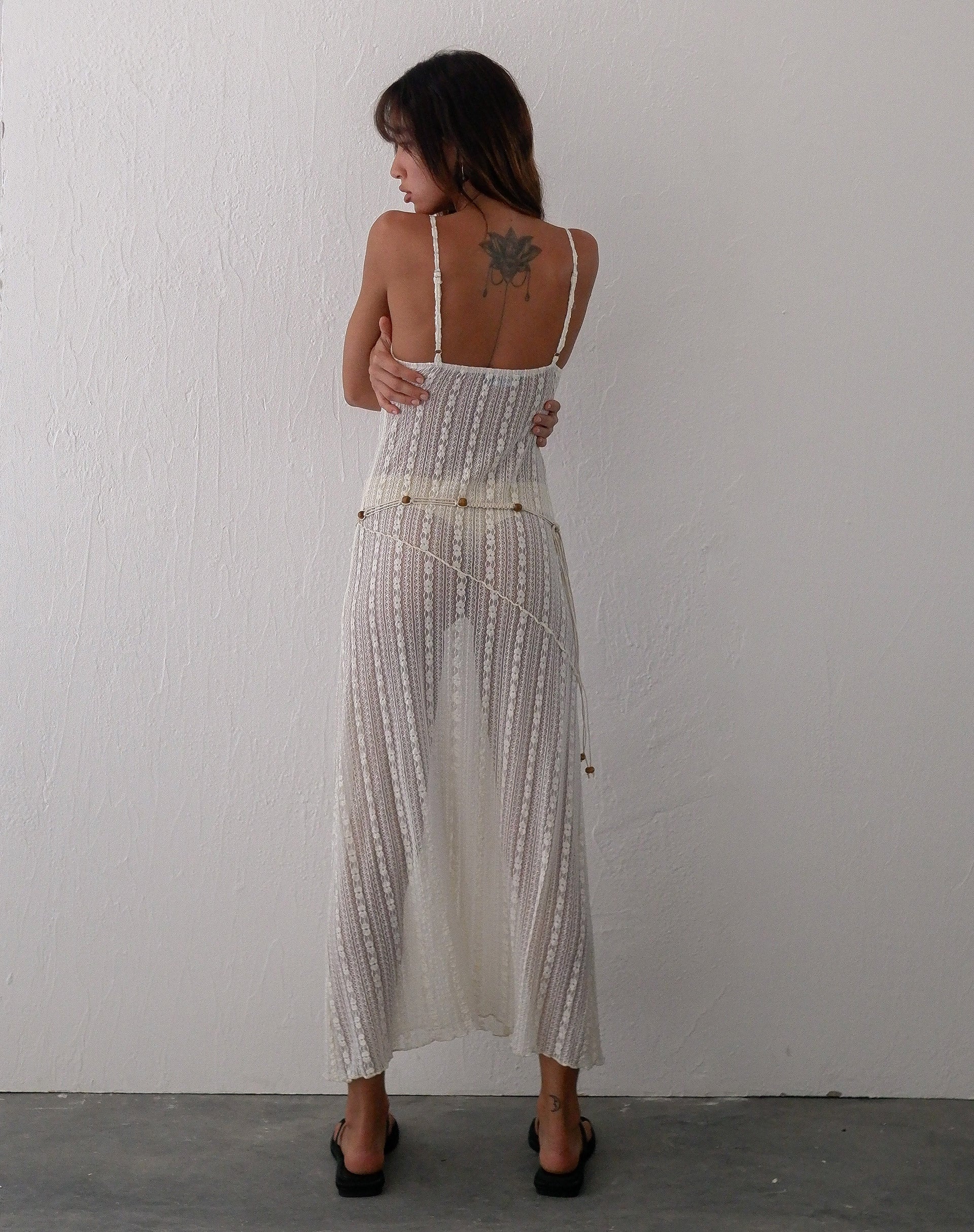 Bild von Kehlani Transparentes Midikleid aus cremefarbener Spitze