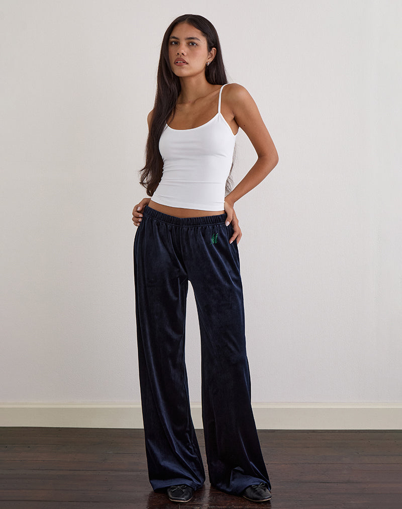 Image of Glen Jogger aus Velours in Marineblau mit 'M'-Verzierung