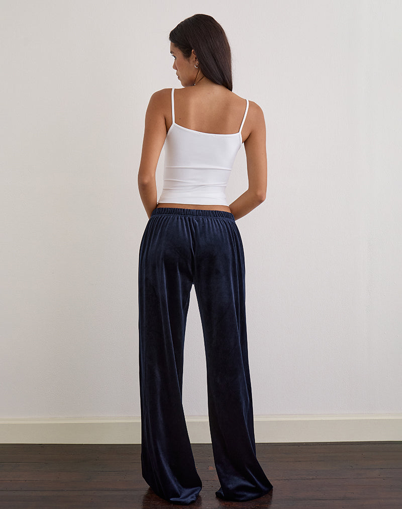 Image of Glen Jogger aus Velours in Marineblau mit 'M'-Verzierung