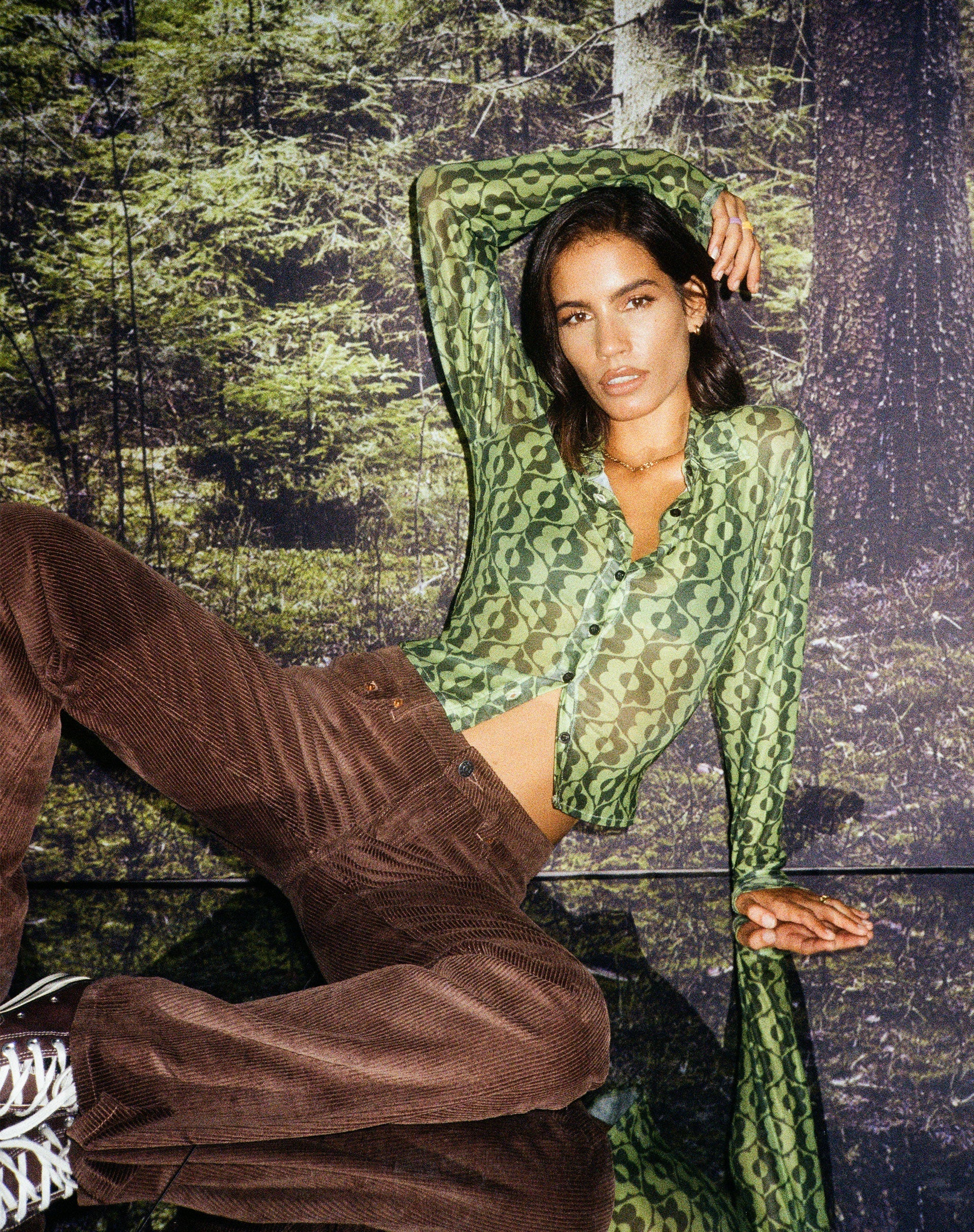 Bild von Kelly Cropped Shirt in Wavy Daisy Green