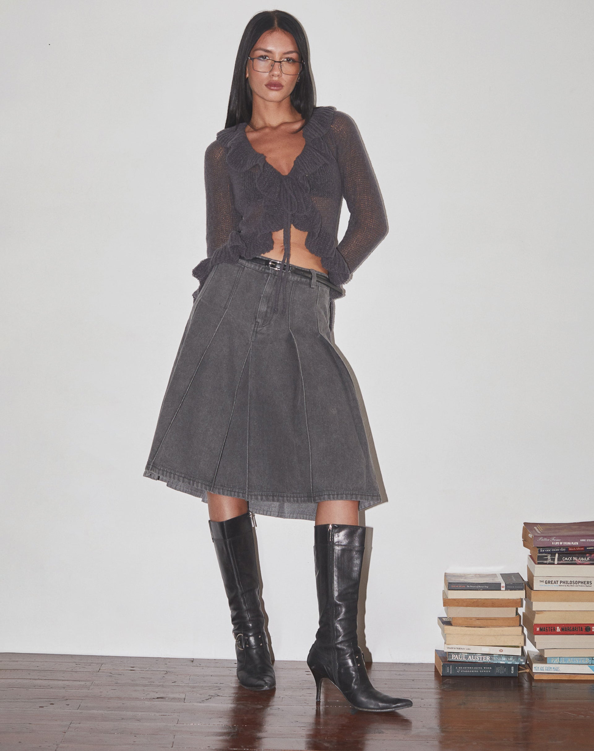 Bild von Kendra Ruffle Cardigan in Dark Charcoal Knit