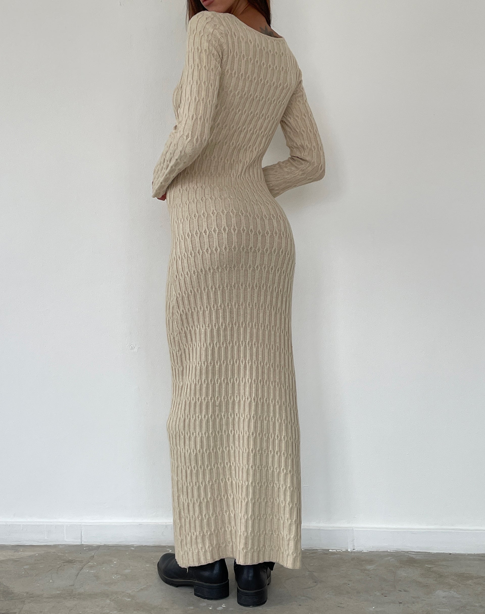Image of Kiasta Langärmeliges Maxikleid aus neutralem Strick