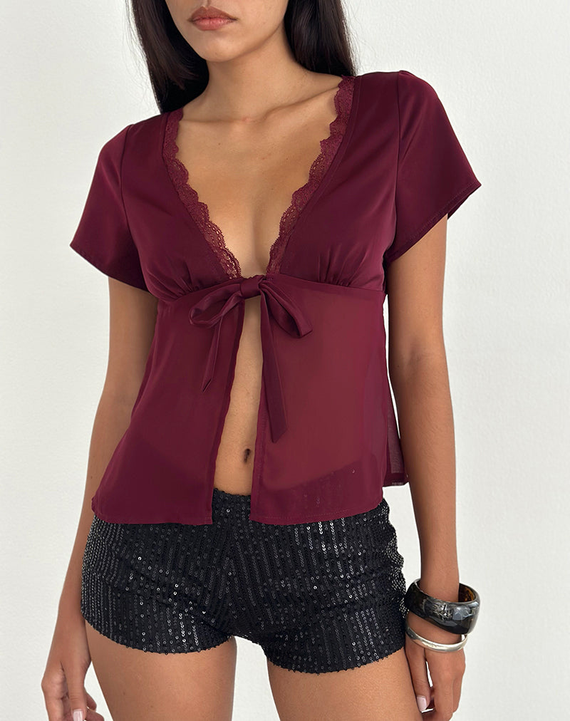 Bild von Kilu Top aus Satin-Chiffon in Burgunderrot
