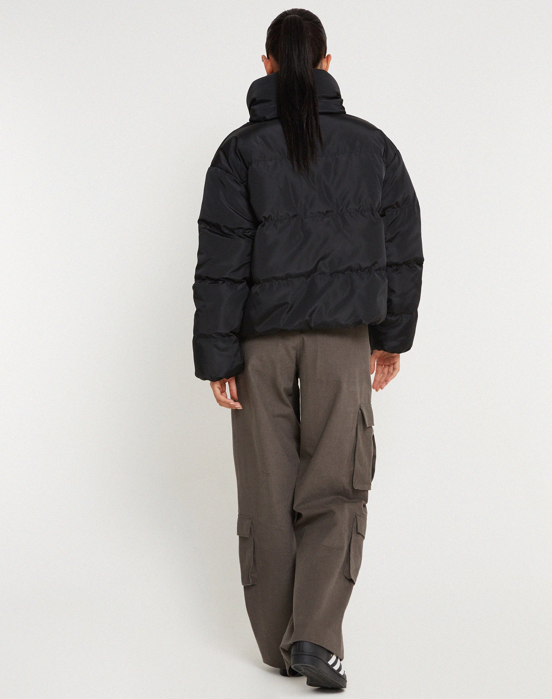 Abbildung der Kimbu Jacke in Schwarz