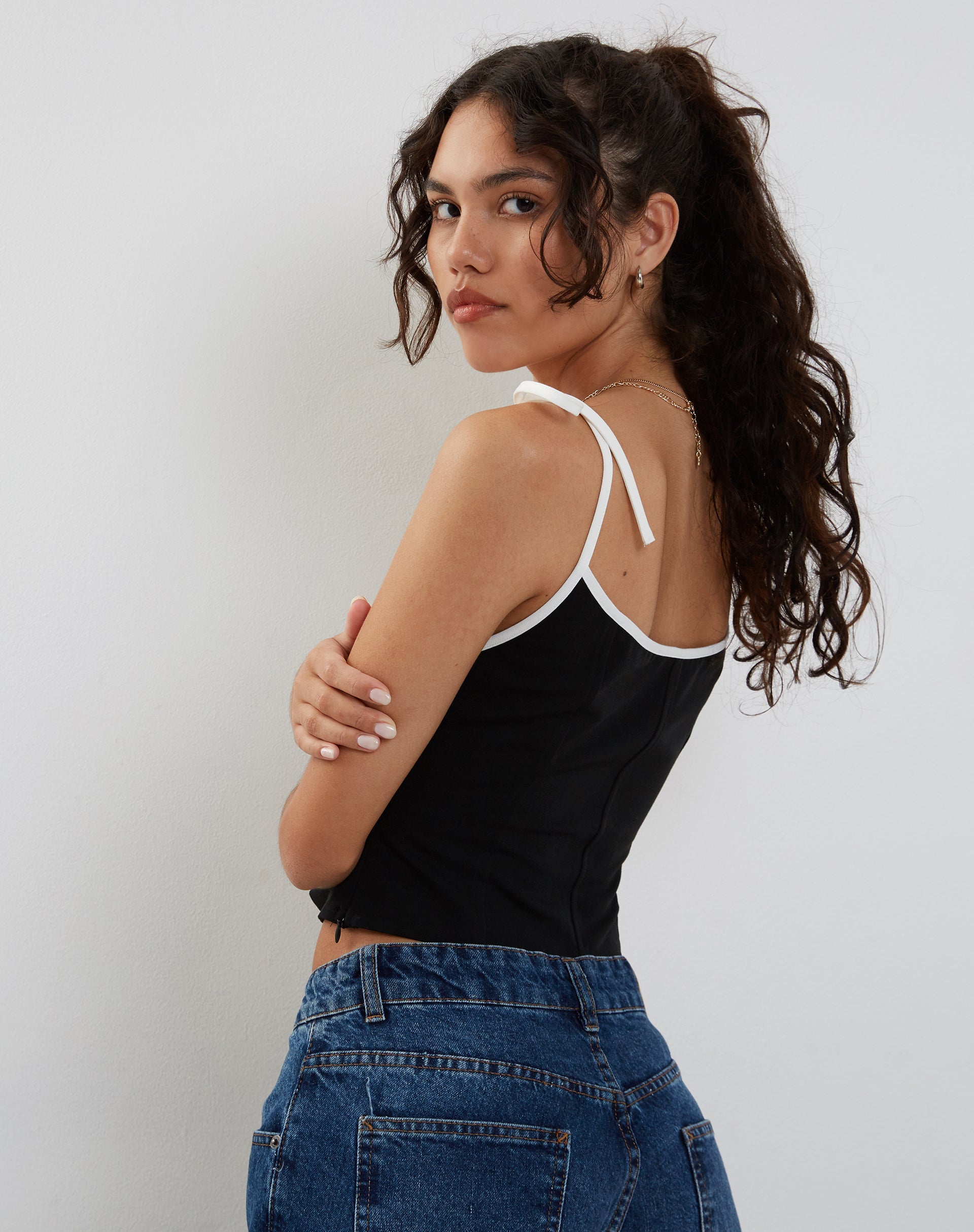 Image of Kiona Korsett-Top in Schwarz mit weißer Bindung