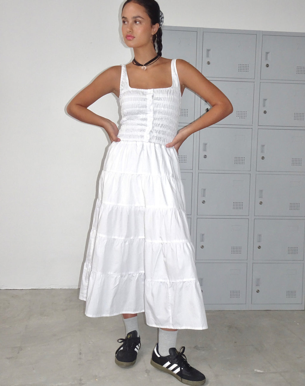 Koizumi Gestuftes Maxikleid aus Popeline Weiß