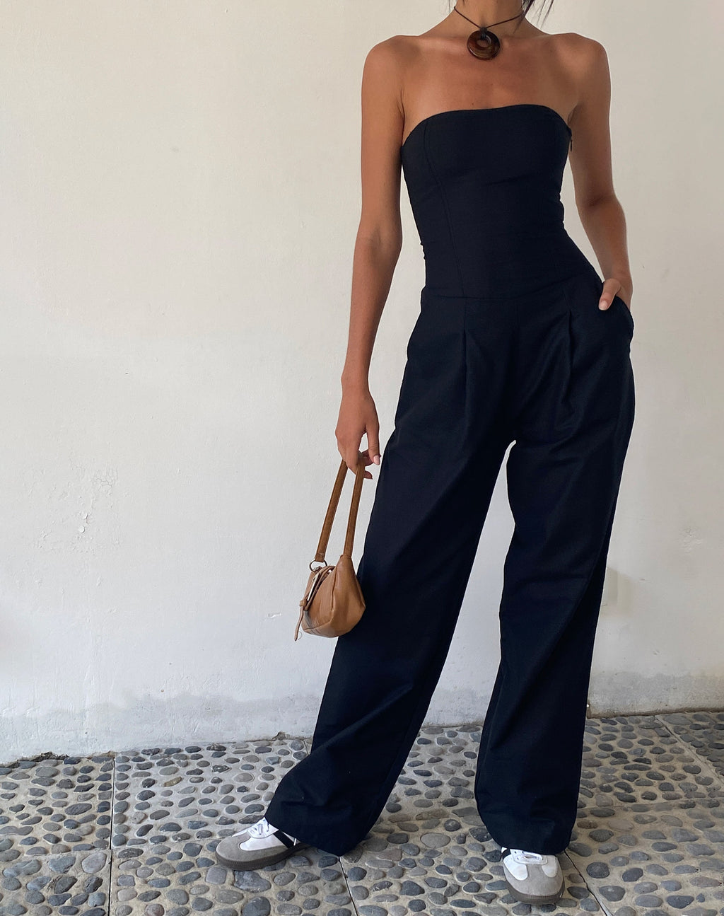 MOTEL X JACQUIE Kyaria Bandeau Jumpsuit in Schwarz