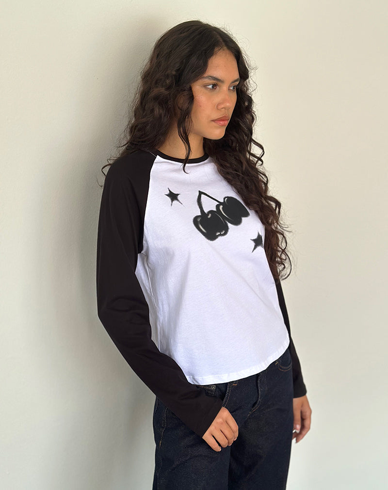 Kyiato Top in Weiß und Schwarz mit Kirschenprint
