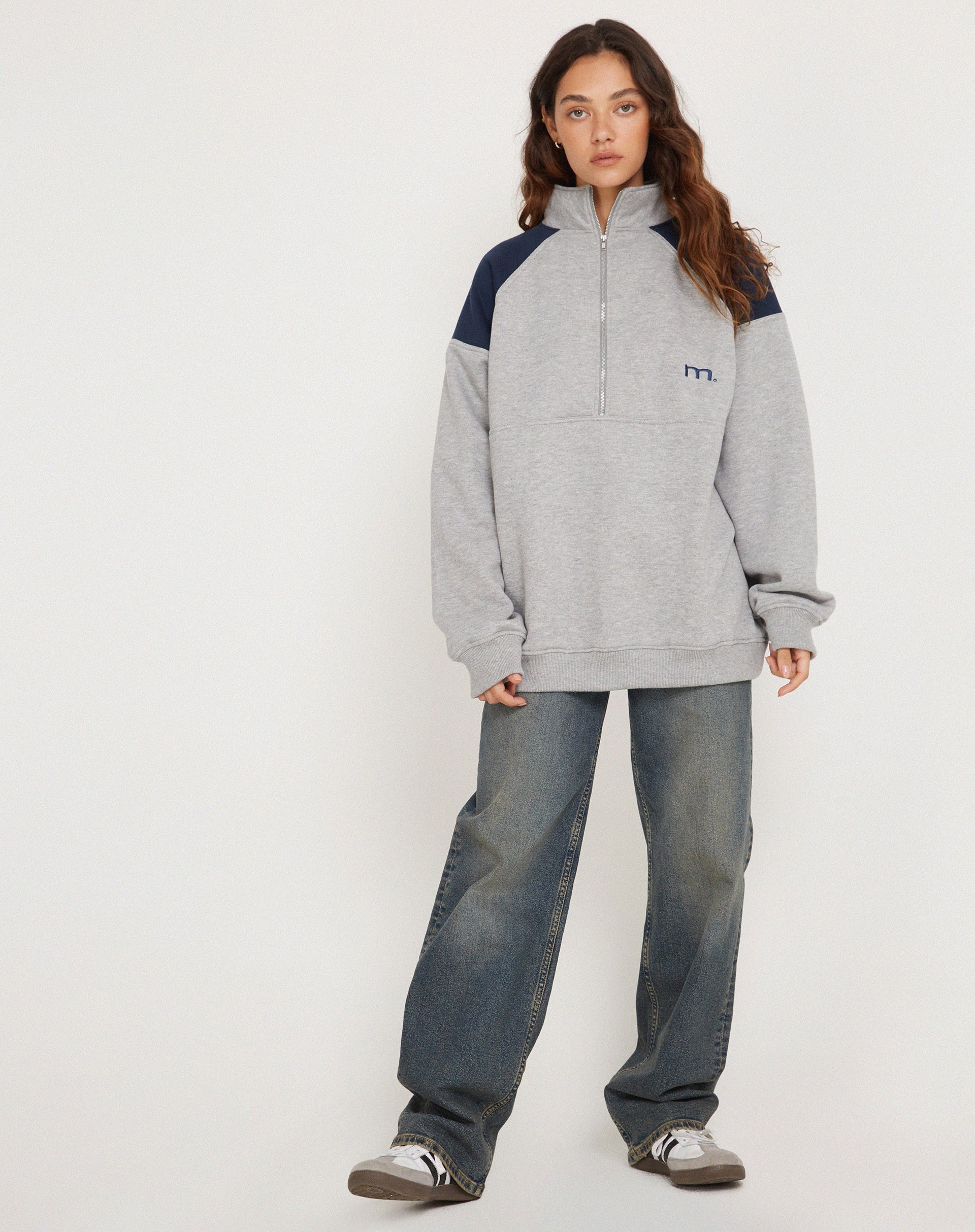 Image of Laksa Sweatshirt in Grau und Marl Navy