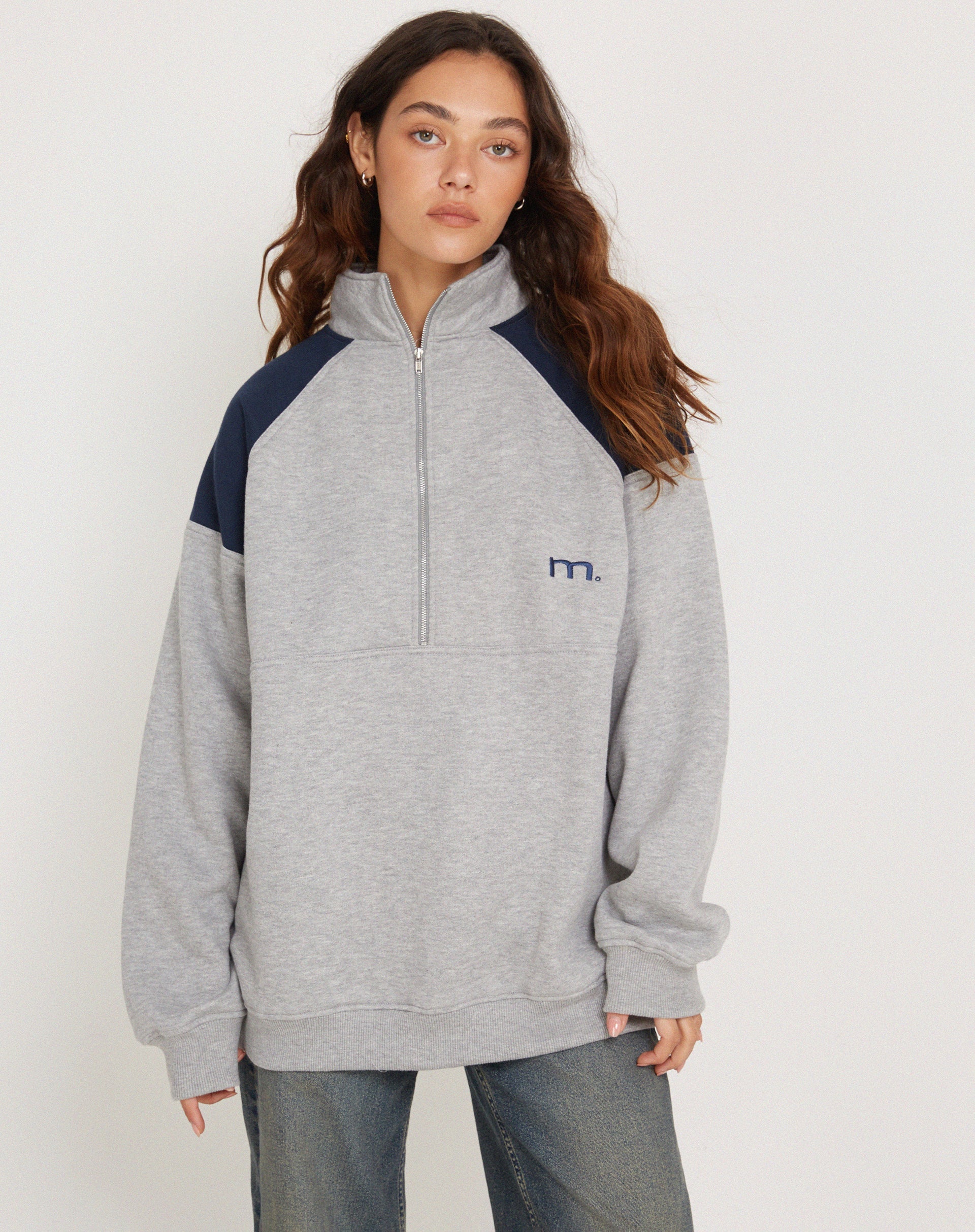 Image of Laksa Sweatshirt in Grau und Marl Navy