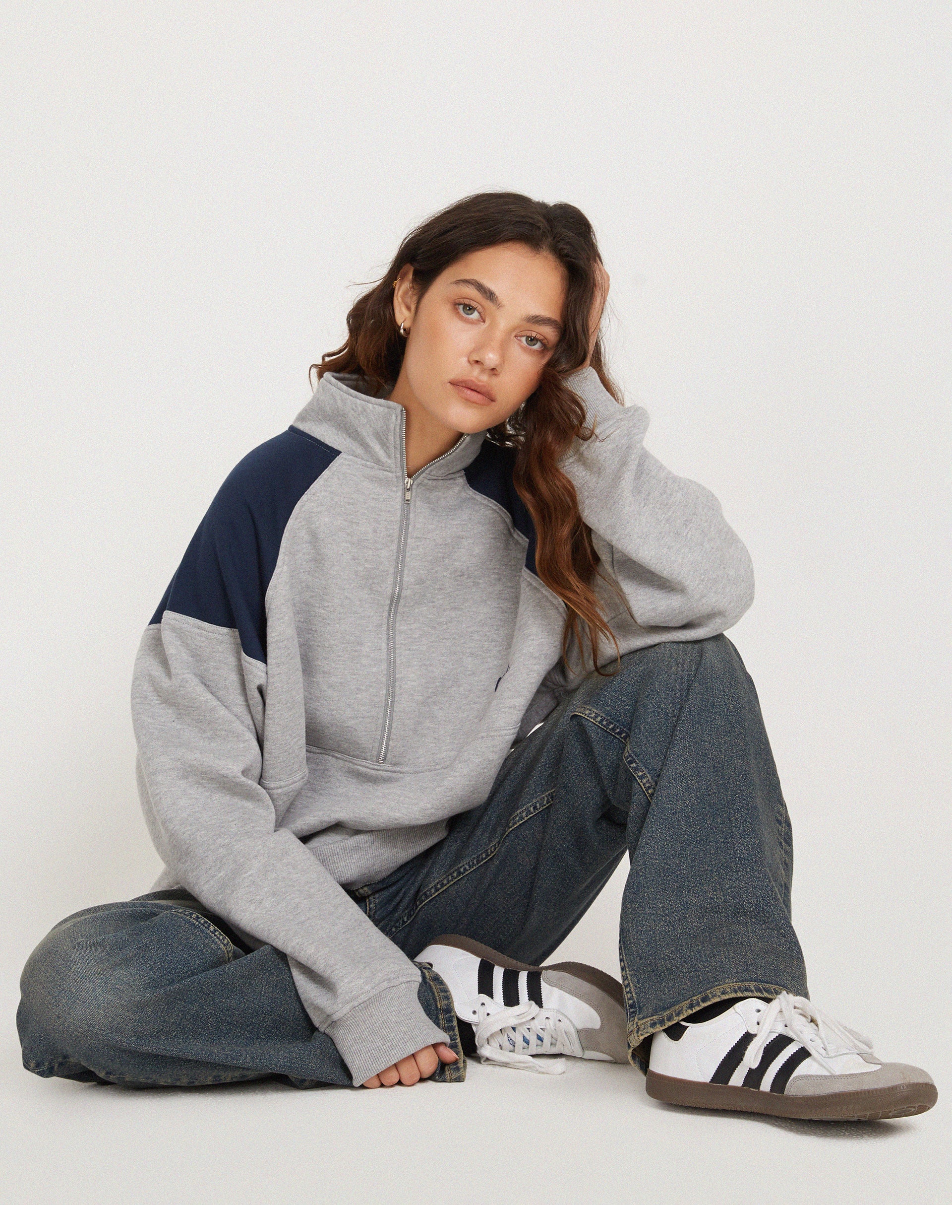 Image of Laksa Sweatshirt in Grau und Marl Navy