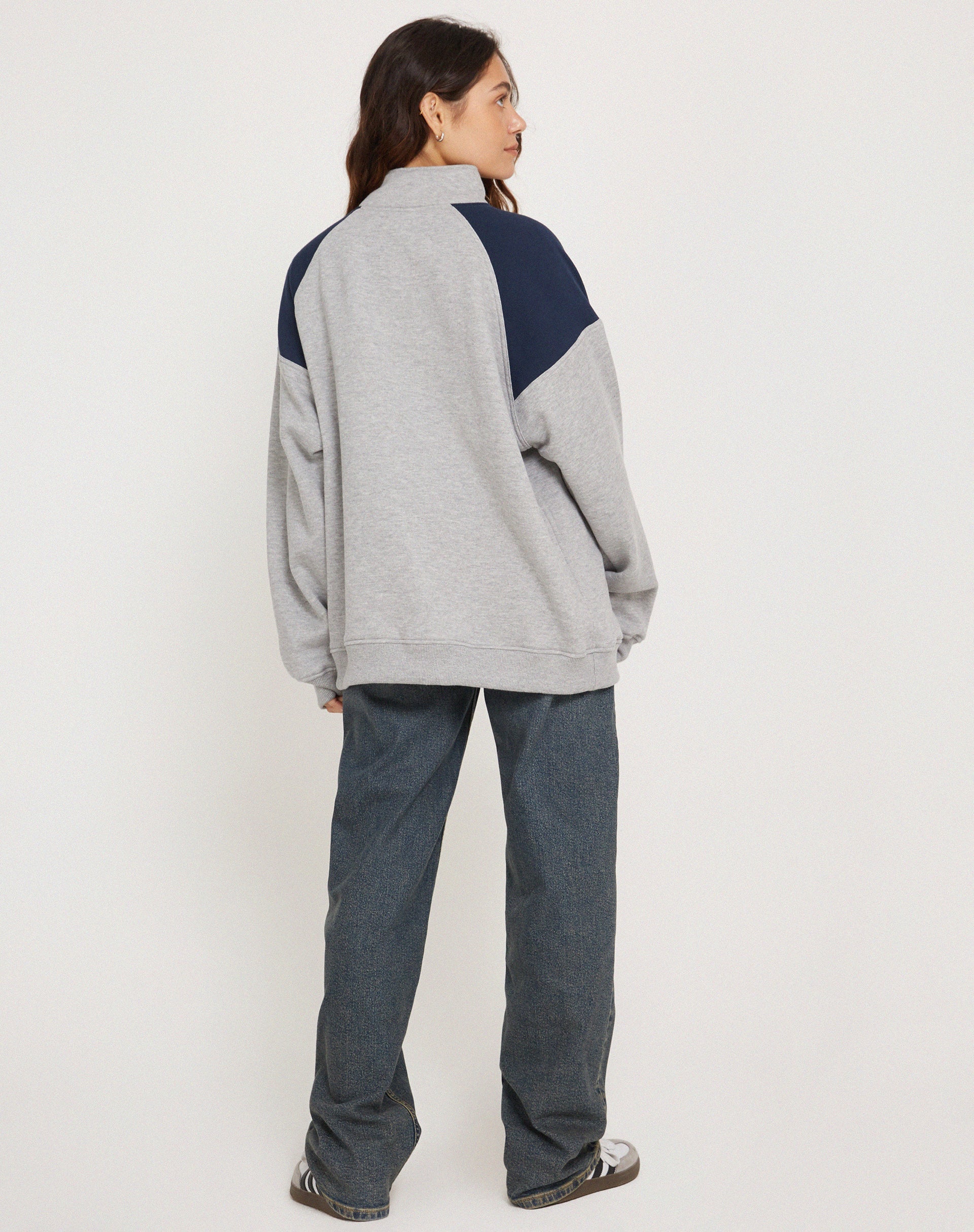 Image of Laksa Sweatshirt in Grau und Marl Navy