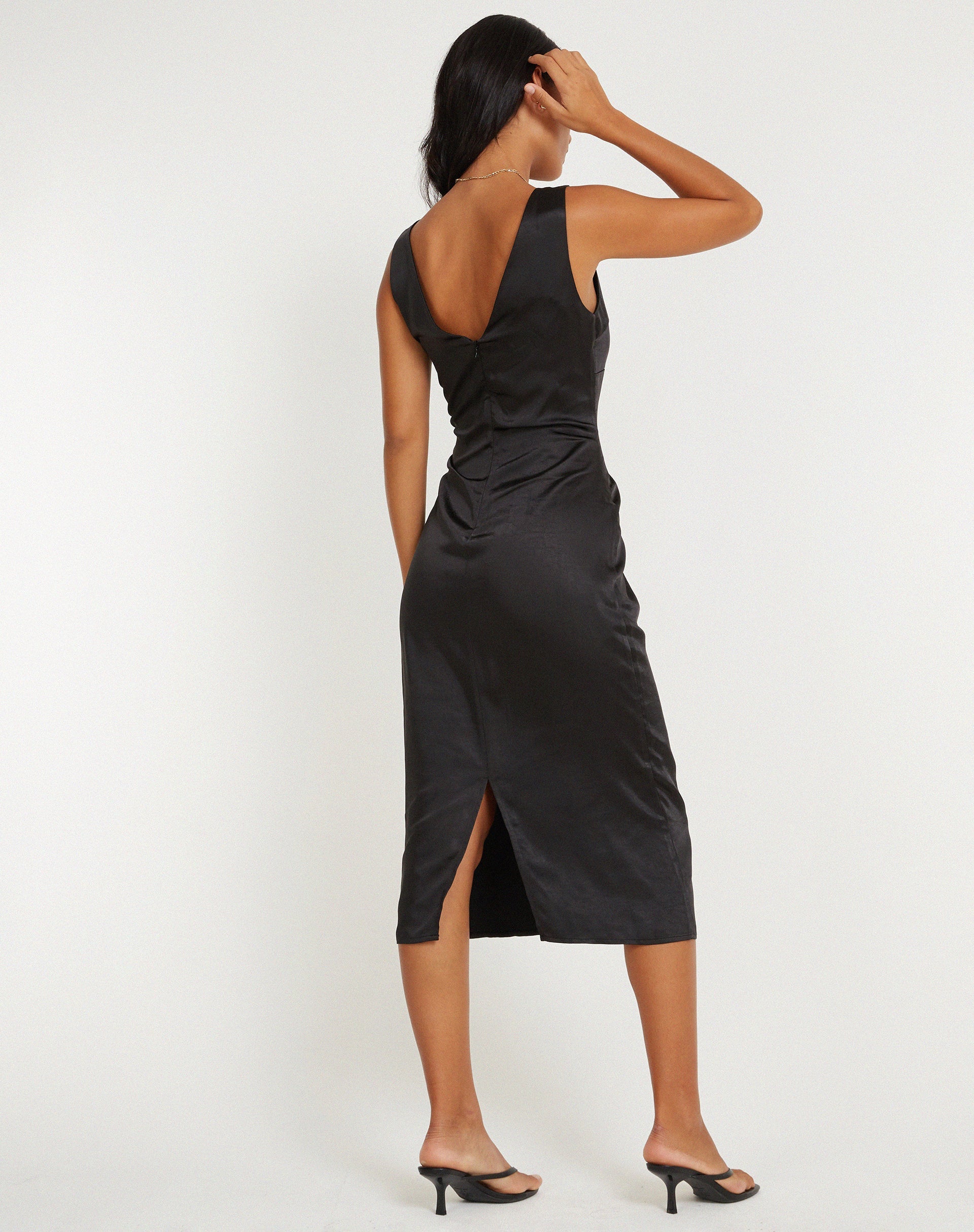Abbildung von Lasanda Midikleid in Schwarz