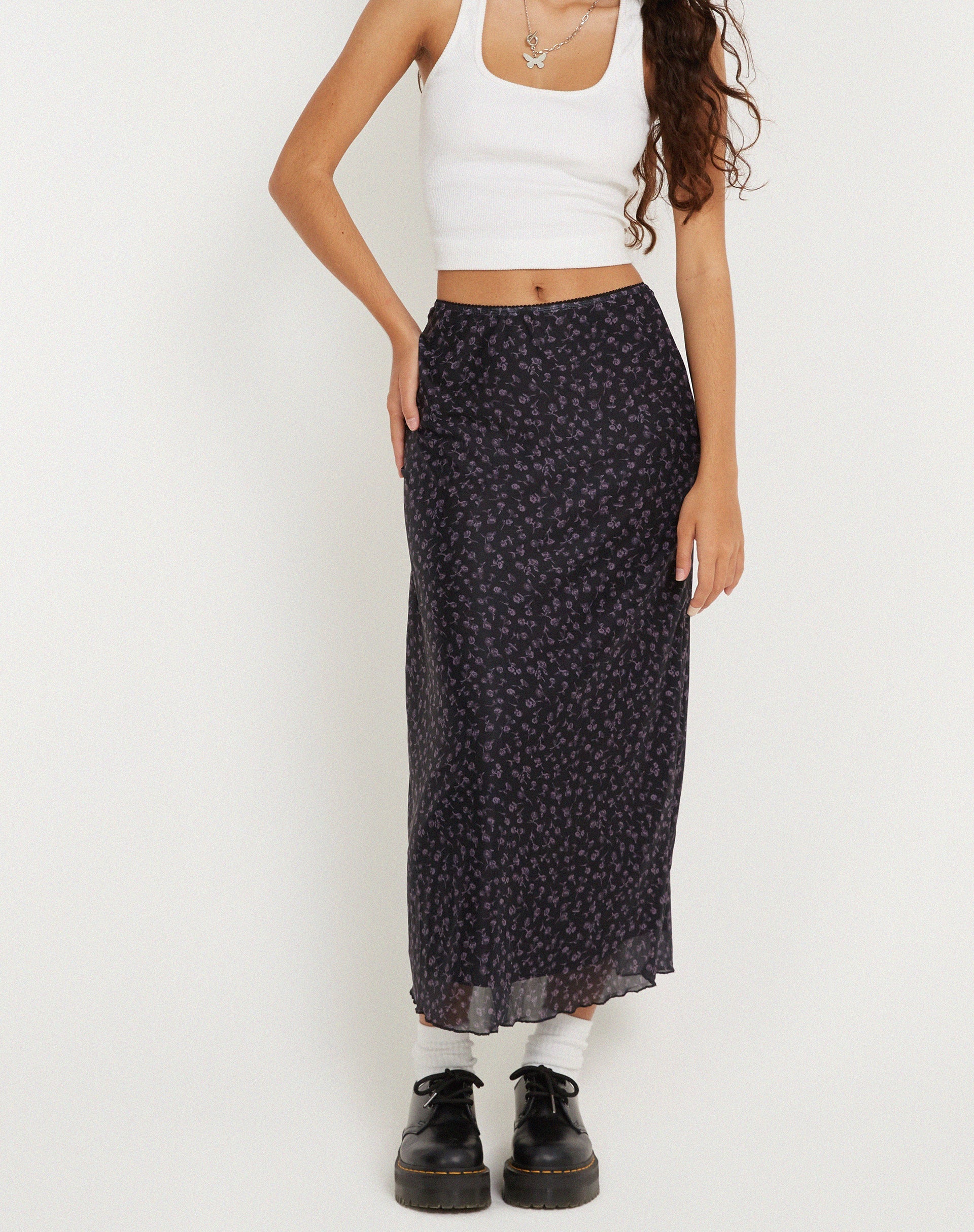 Bild von Lassie Maxirock in Dark Ditsy Rose Schwarz