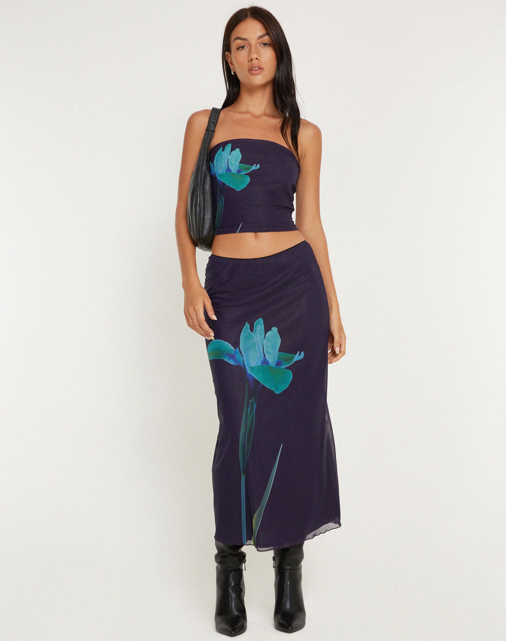 Lassie Midirock in Navy Platzierung Blume