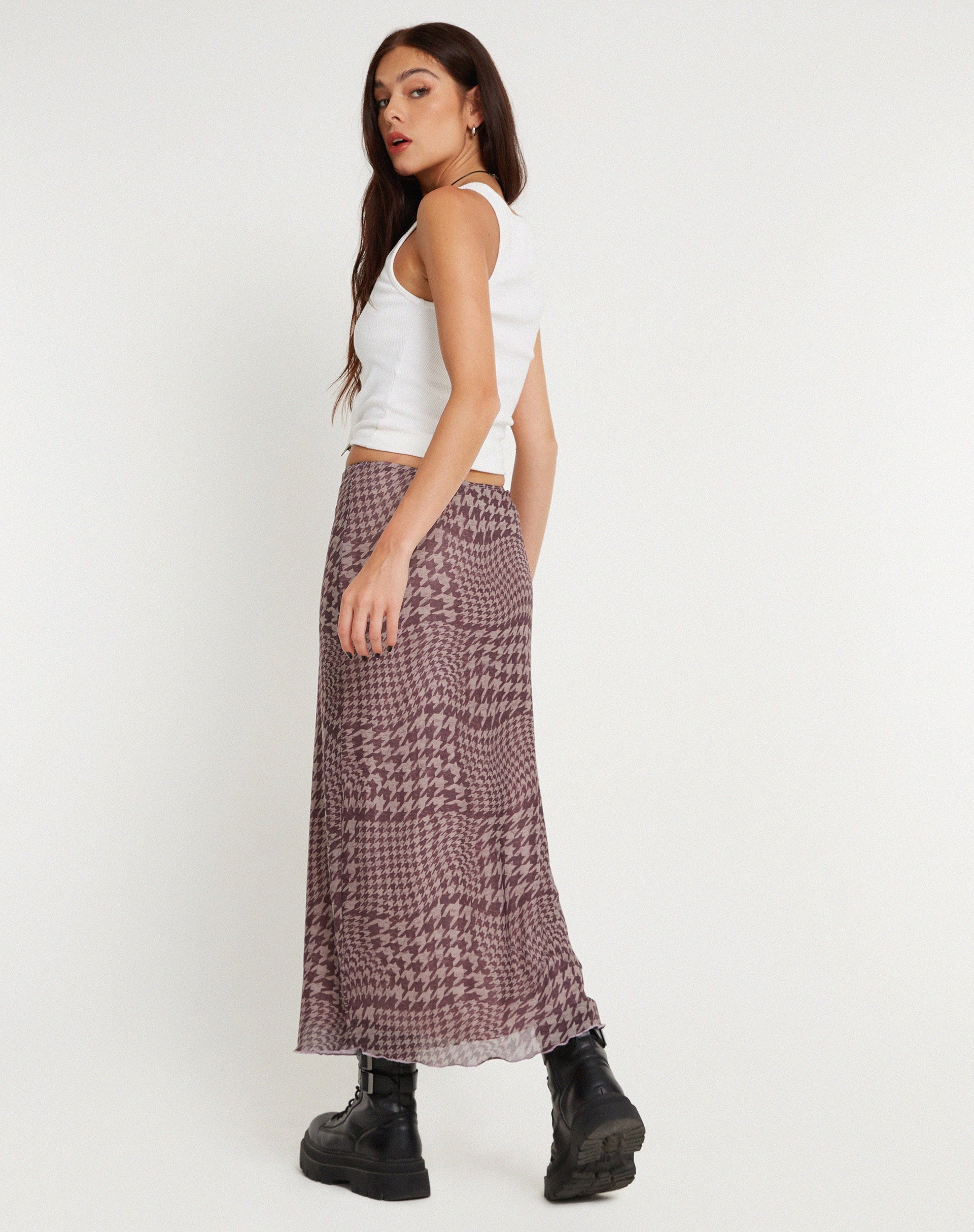 Image of Lassie Maxirock aus bedrucktem Mesh in Warped Houndstooth Braun