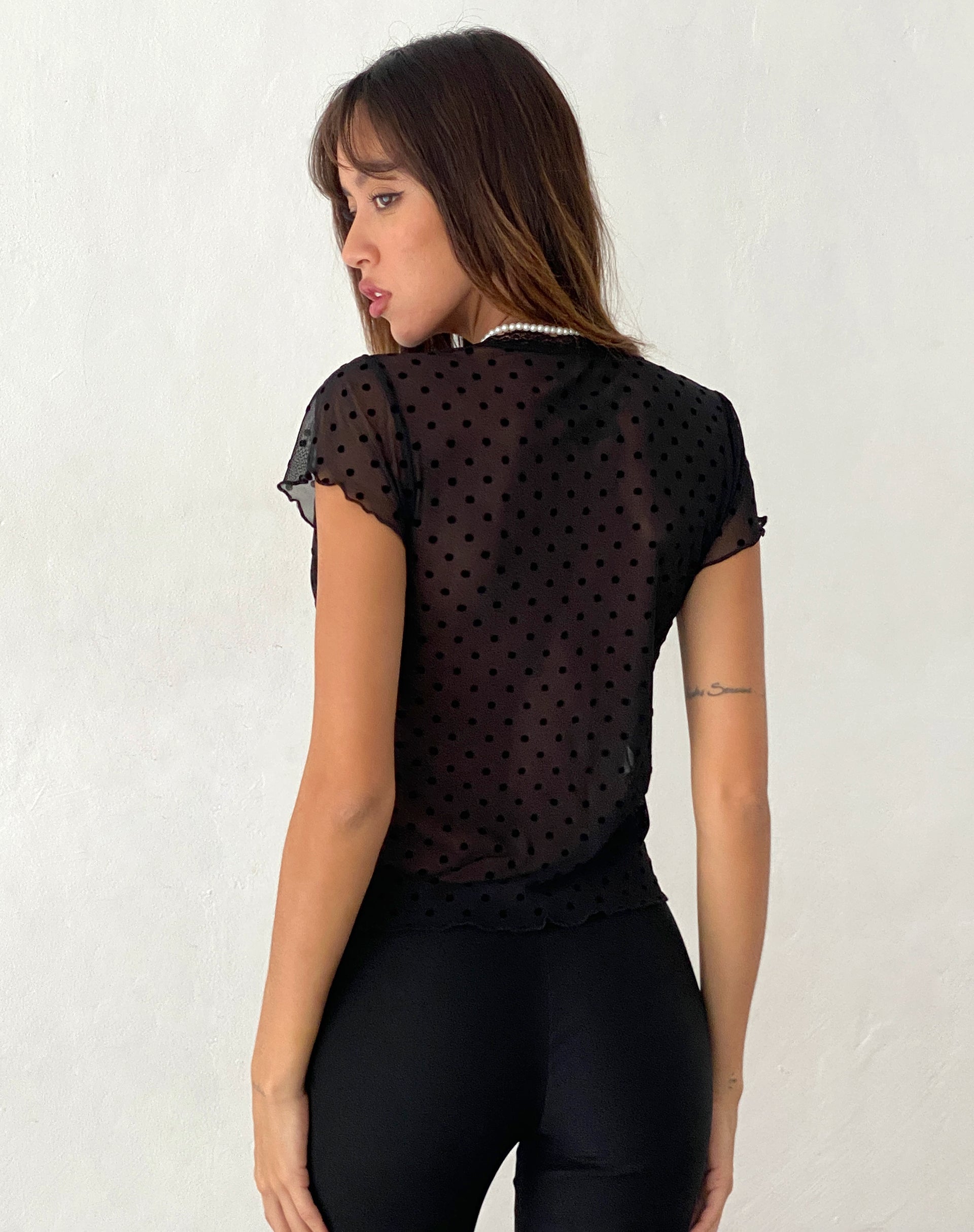 Bild von Lavanya Butterfly Top in Polka Schwarz Flock