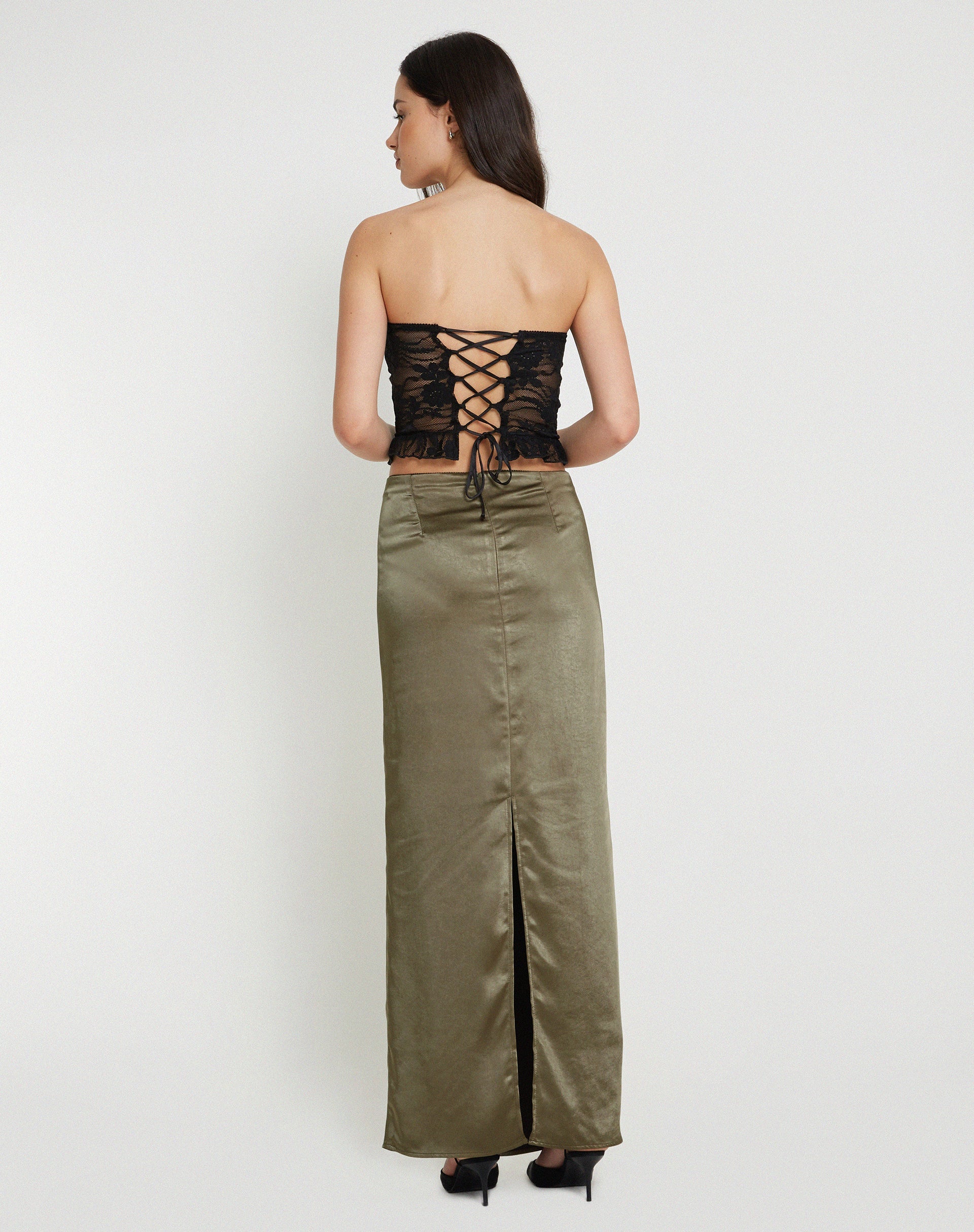 Bild von Layla Maxirock aus Satin Dunkel-Olive