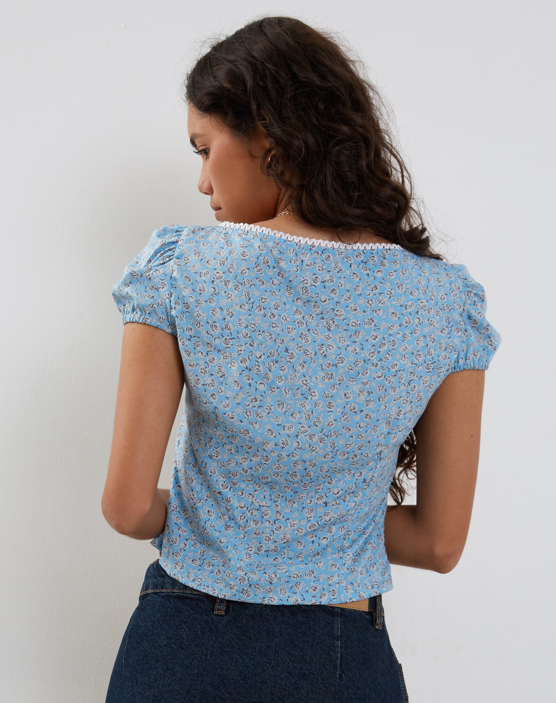 Image of Laz Top in Ditsy Rose Blau