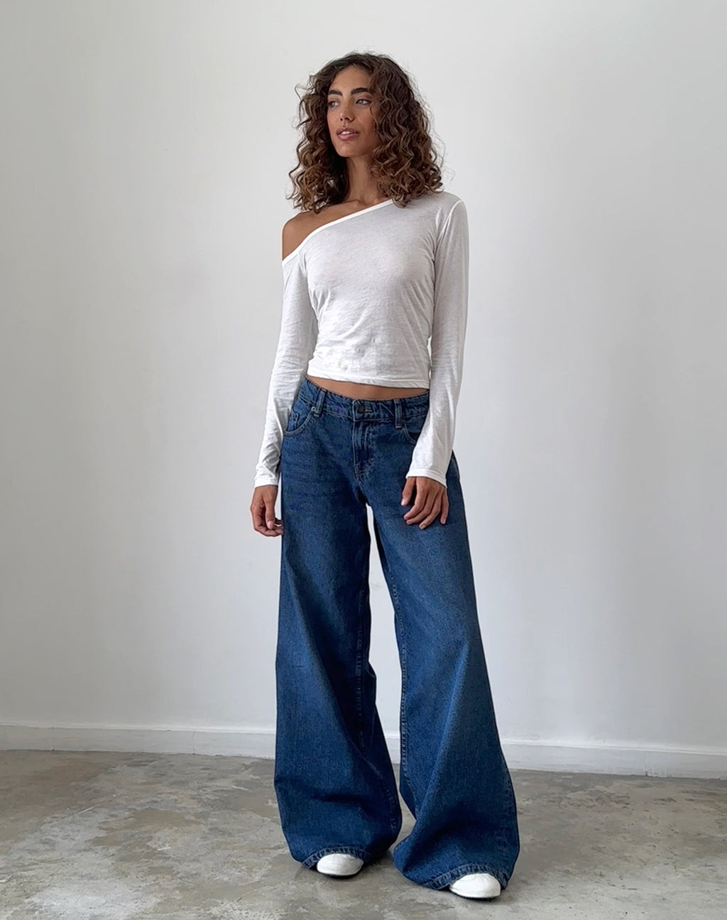 Ledez Asymmetrisches Schluppen-Top aus weißem Tissue-Jersey
