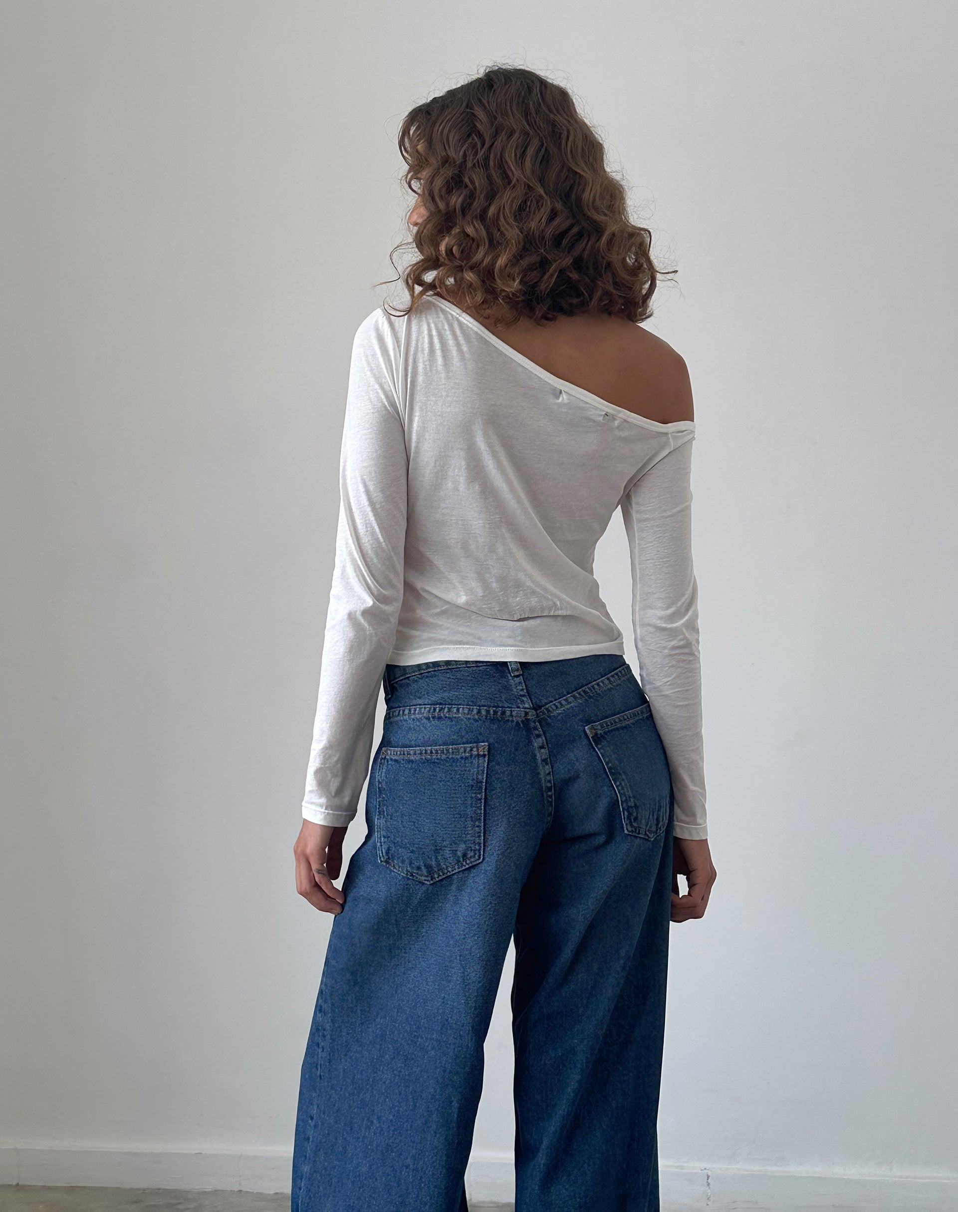 Bild von Ledez Asymmetrisches Schlabber-Top aus weißem Tissue-Jersey
