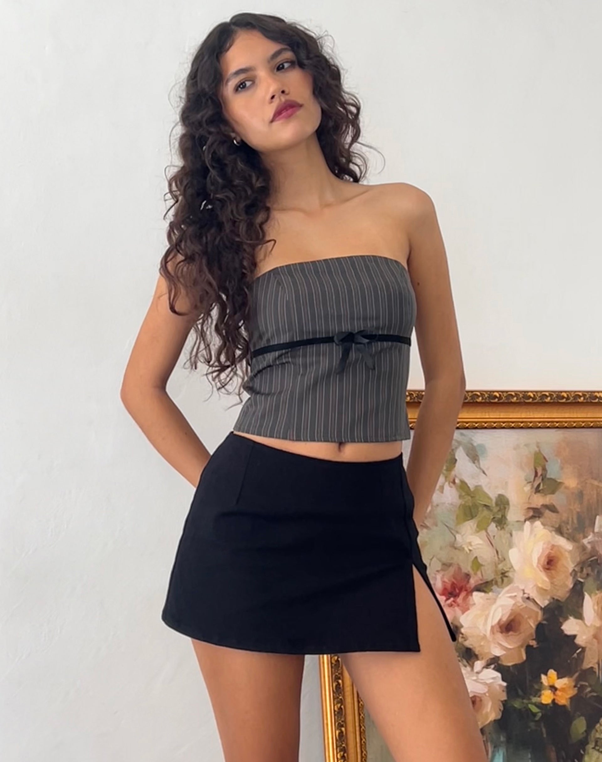 Bild von Leggy Tube Top in Grau Nadelstreifen