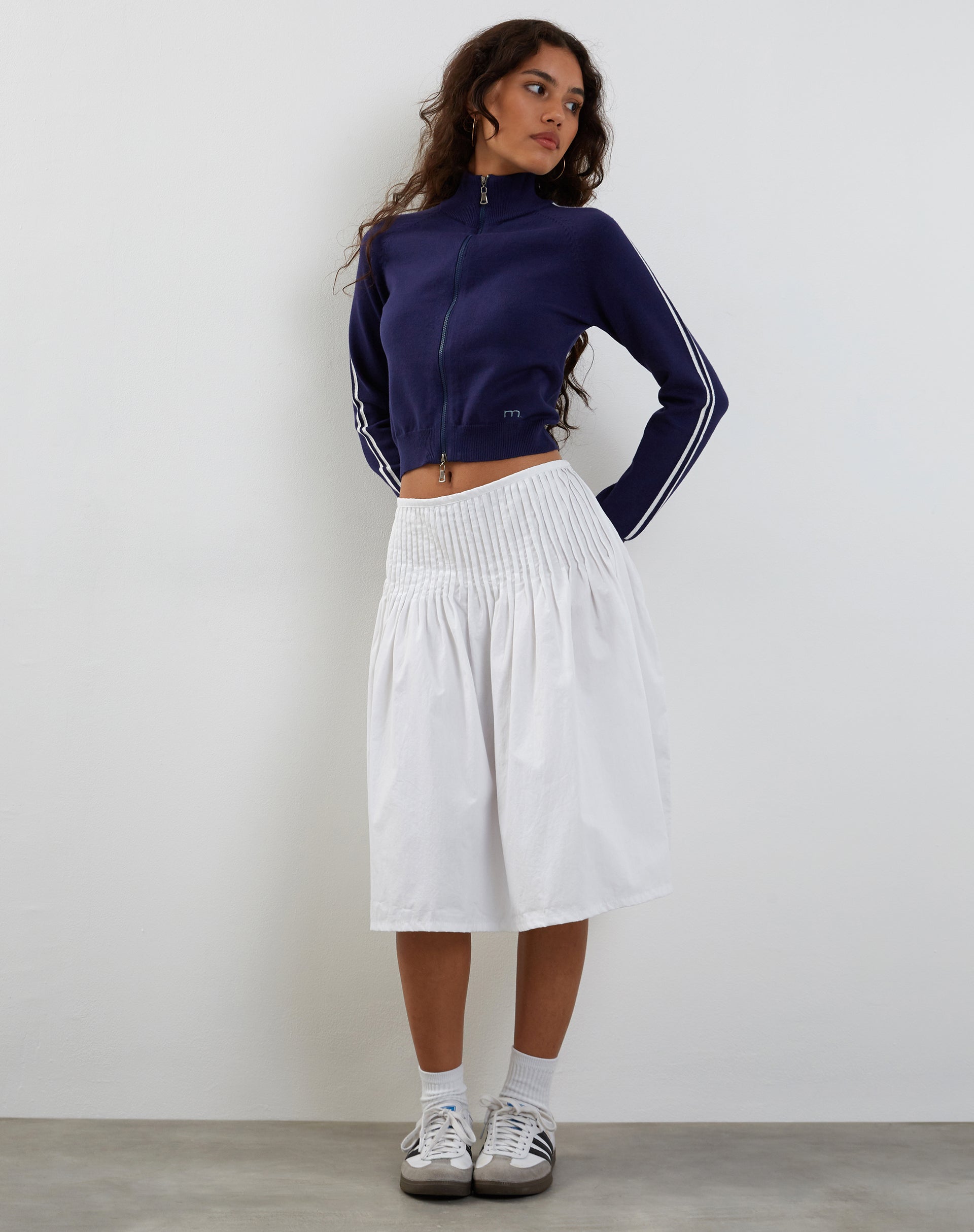 Image of Lennon Strickjacke in Marineblau mit weißen Streifen