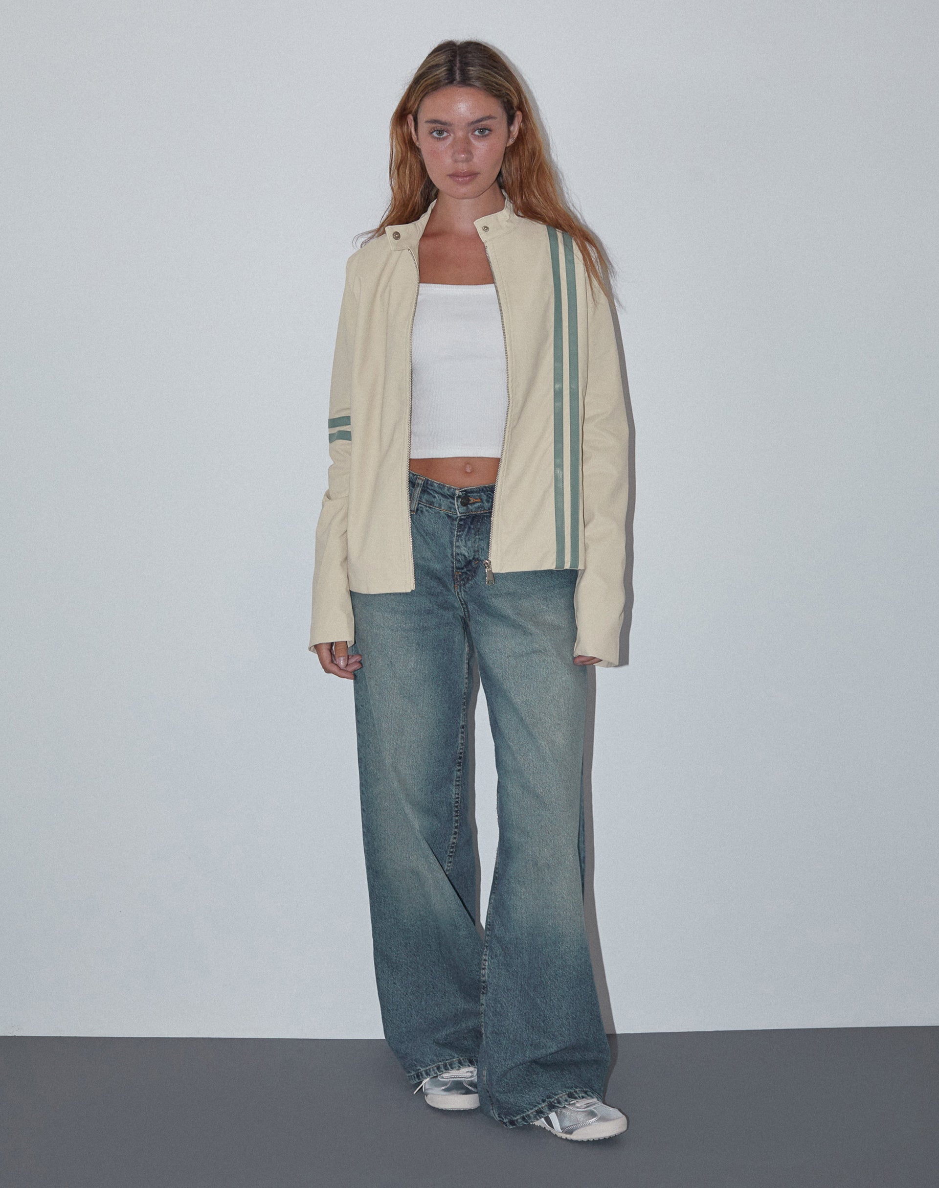 Image of Lewis Jacke aus cremefarbenem PU mit blauen Streifen
