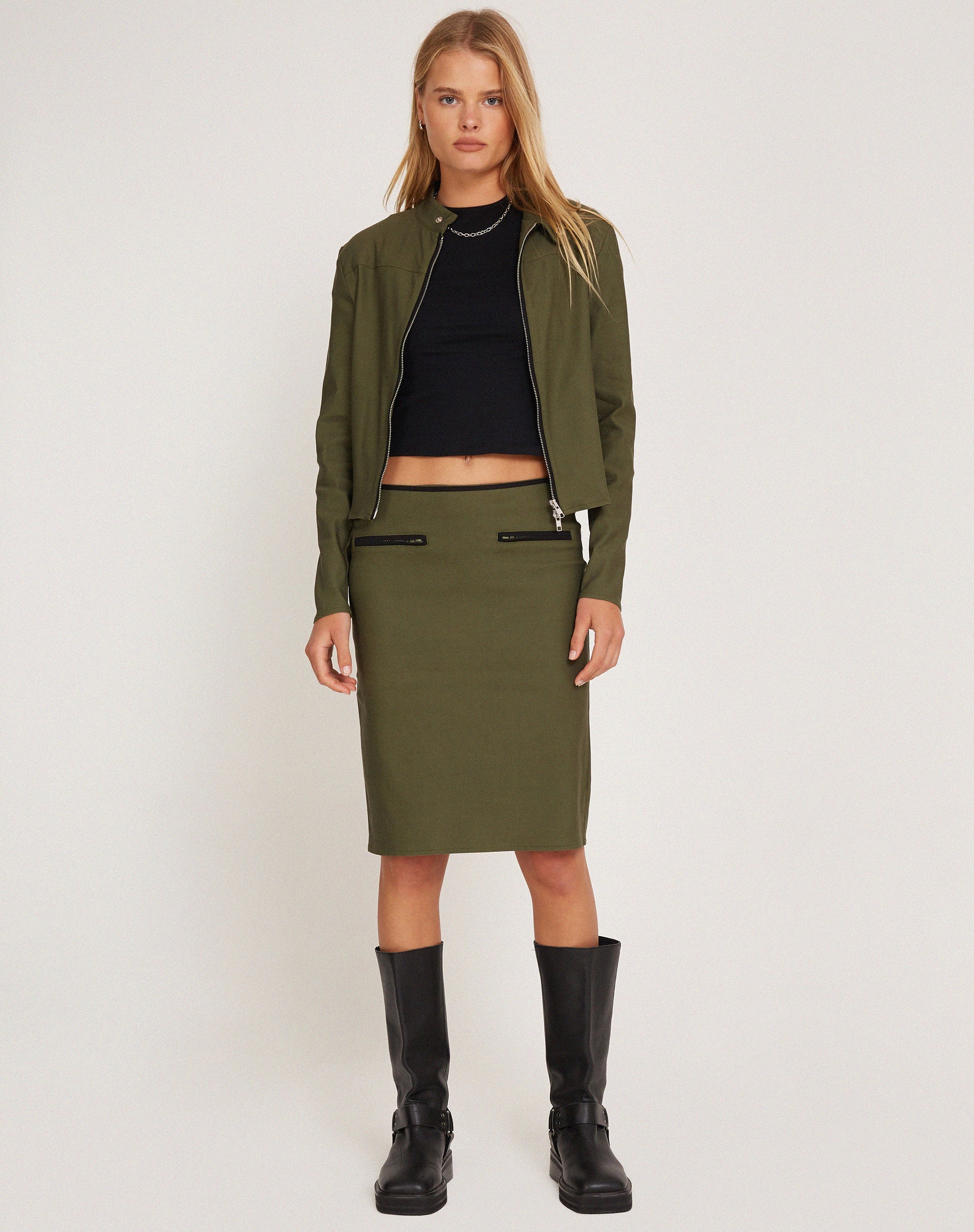 Bild von Pandu Midirock in Tailoring Army Green