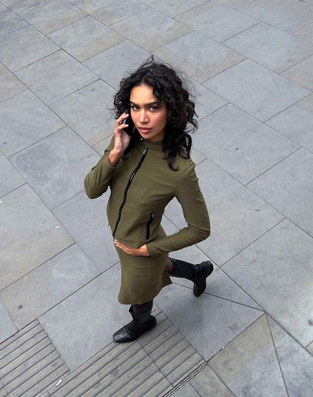 Livia Jacke in Tailoring Armeegrün