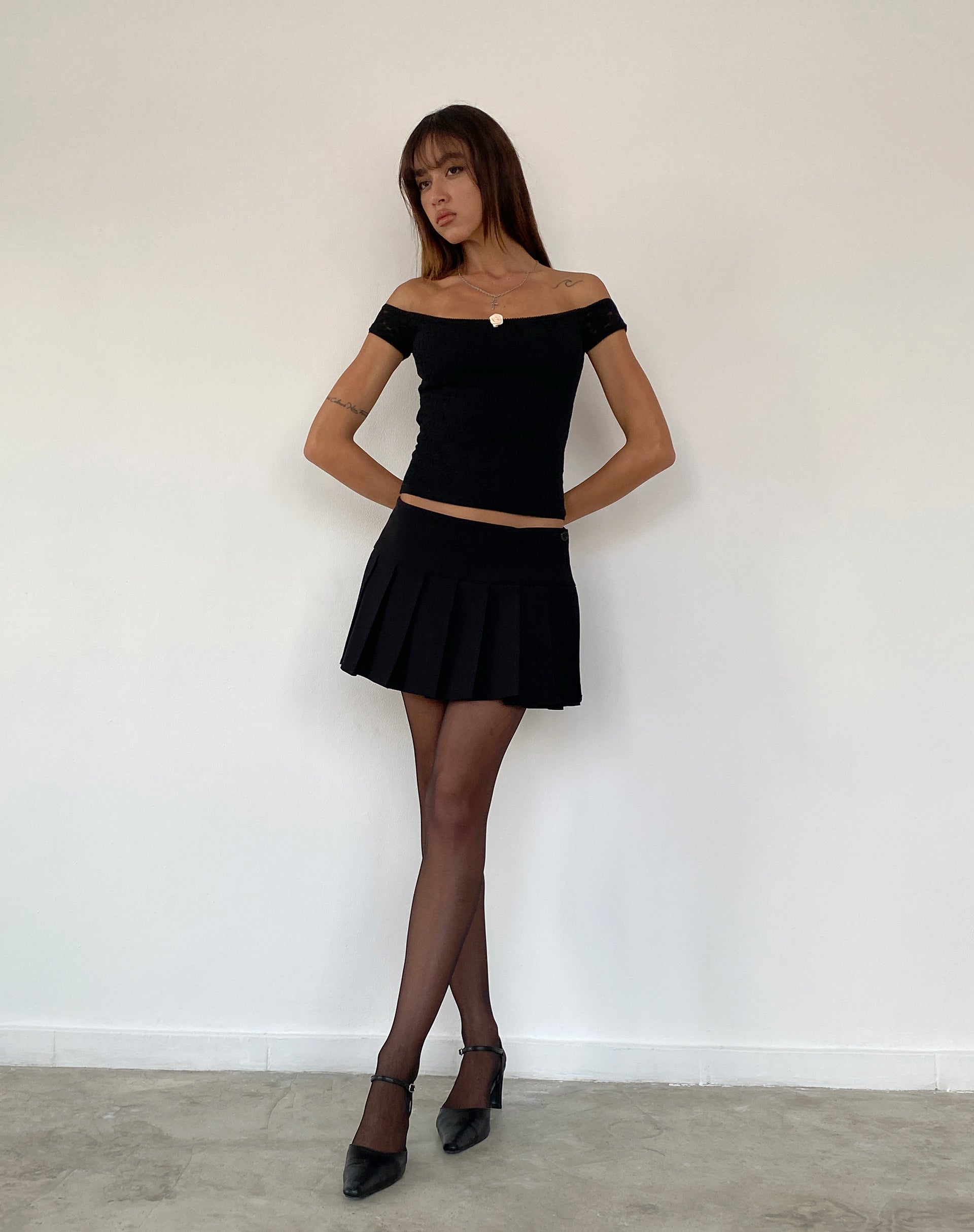 Lonnie Bardot Top aus rosa Spitze Schwarz