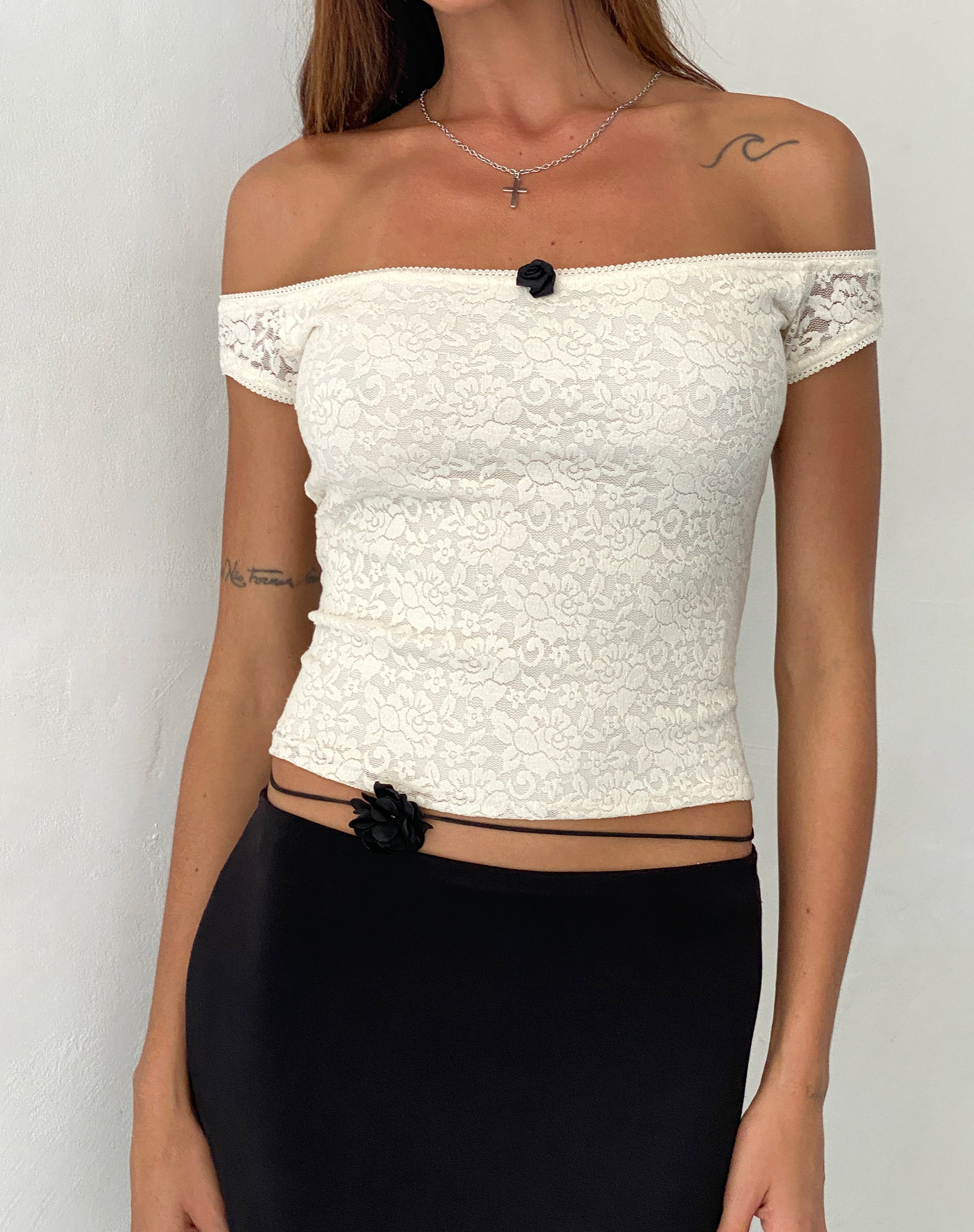 Image of Lonnie Bardot Top aus rosa Spitze Elfenbein