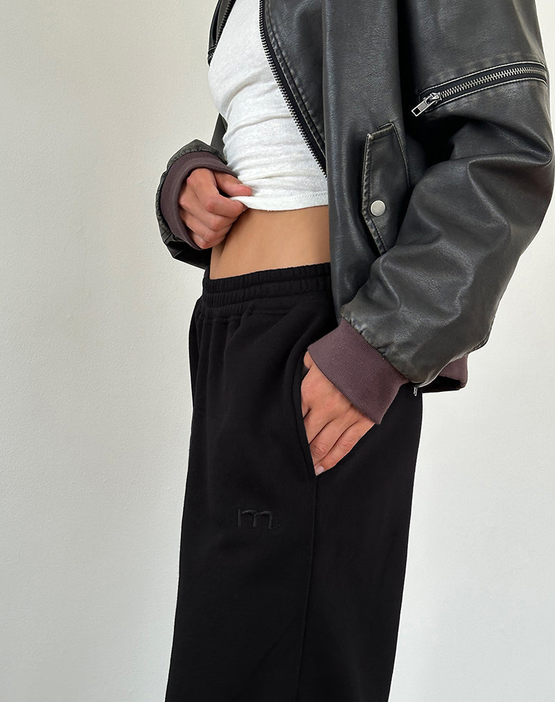 Bild von Loose Jogger in Schwarz mit 'M'-Stickerei