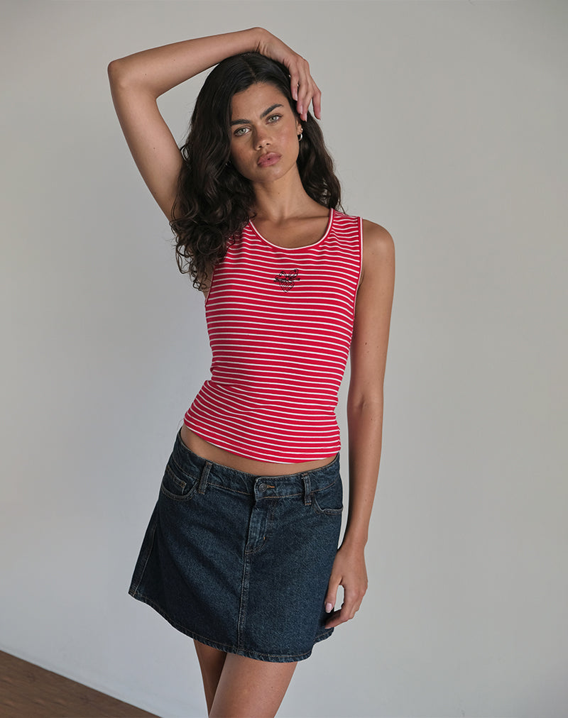 Bild von Lorica Tank Top in rot-weiß gestreift mit Erdbeer-Emblem