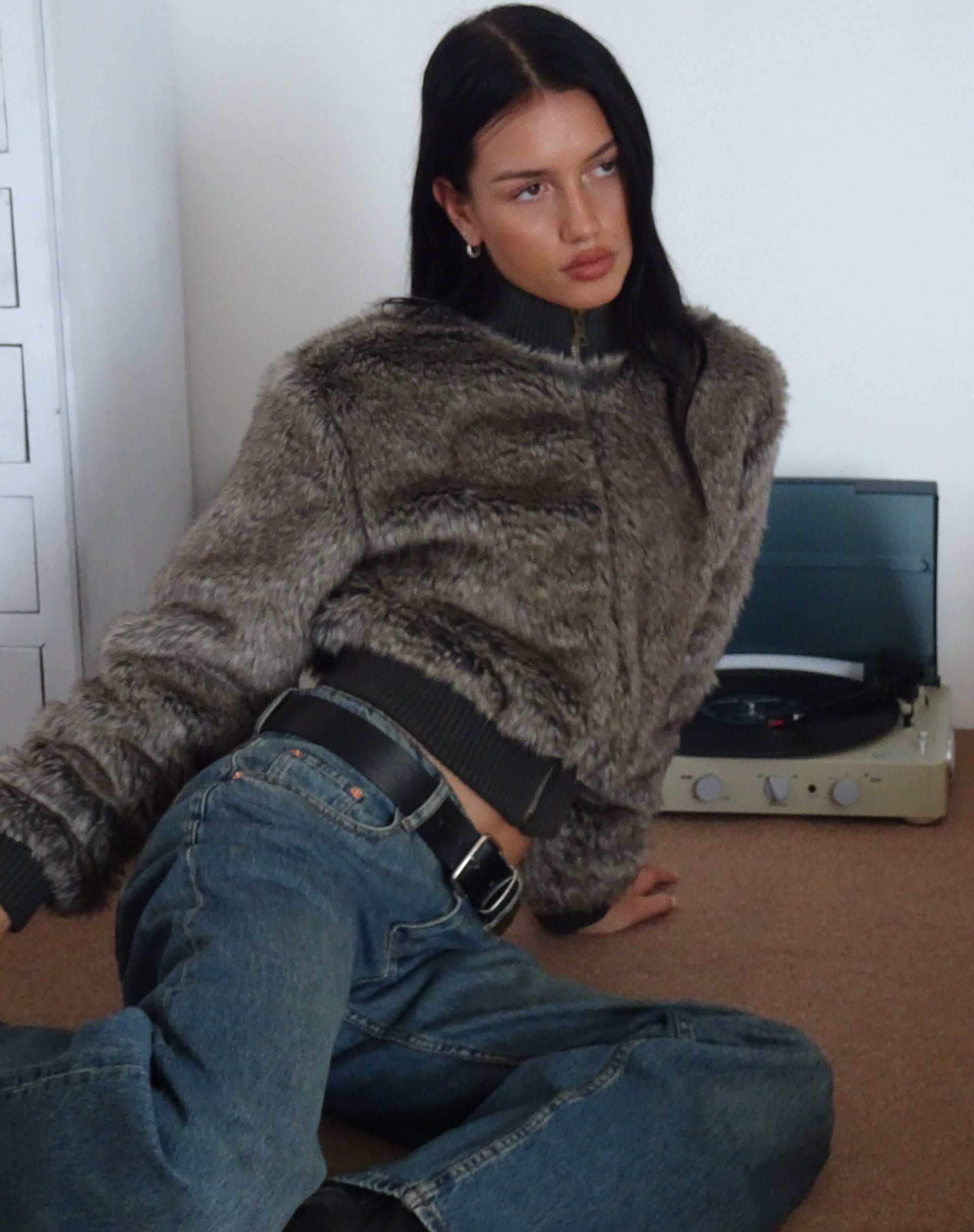 Image of Lovina Jacke aus braunem Kunstpelz