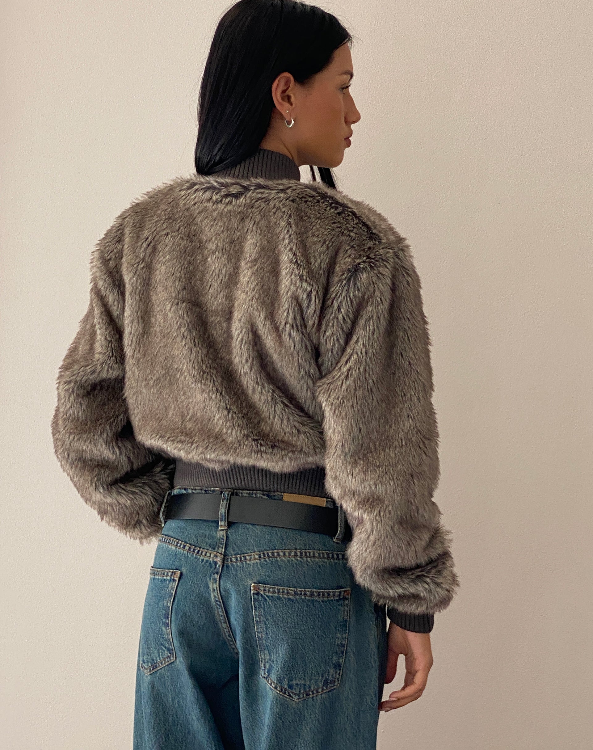 Image of Lovina Jacke aus braunem Kunstpelz