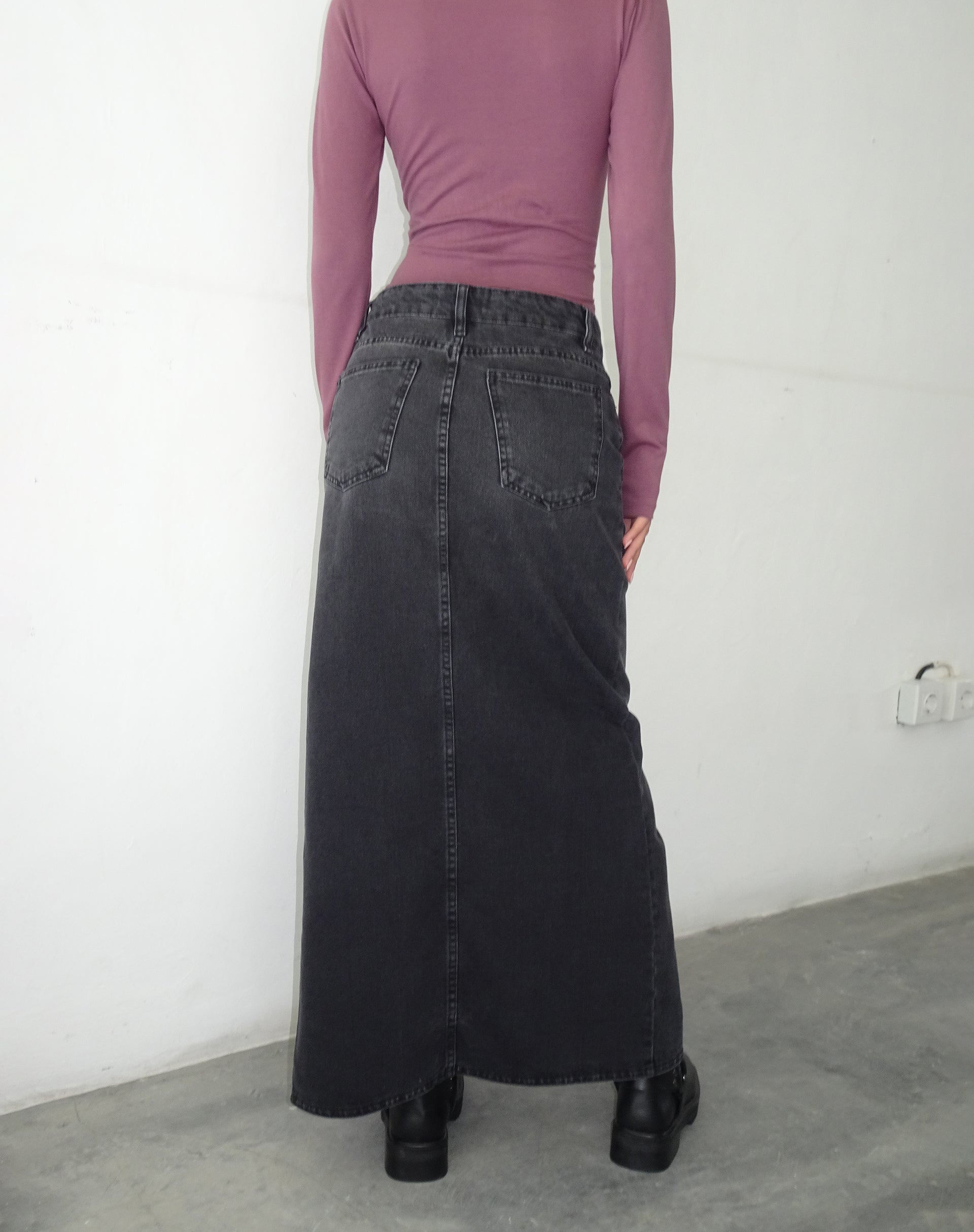 Bild von Low Rise Denim Maxirock in Vintage Schwarz